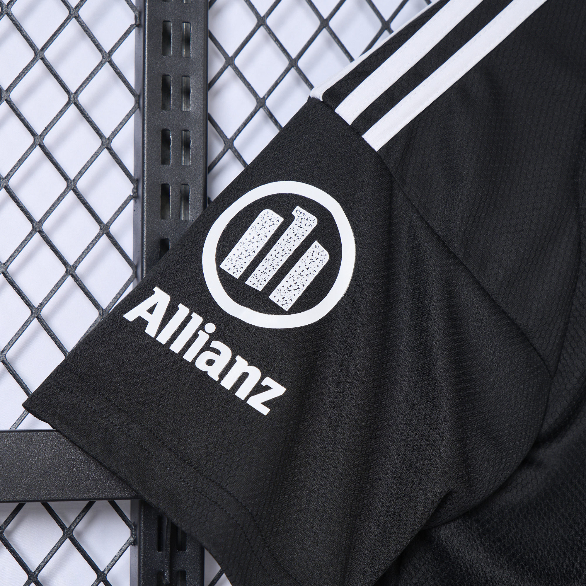 Bayern Munich 24-25 Third Goalkeeper Black Jersey - Fans Version - SOCCERDEALSHOP