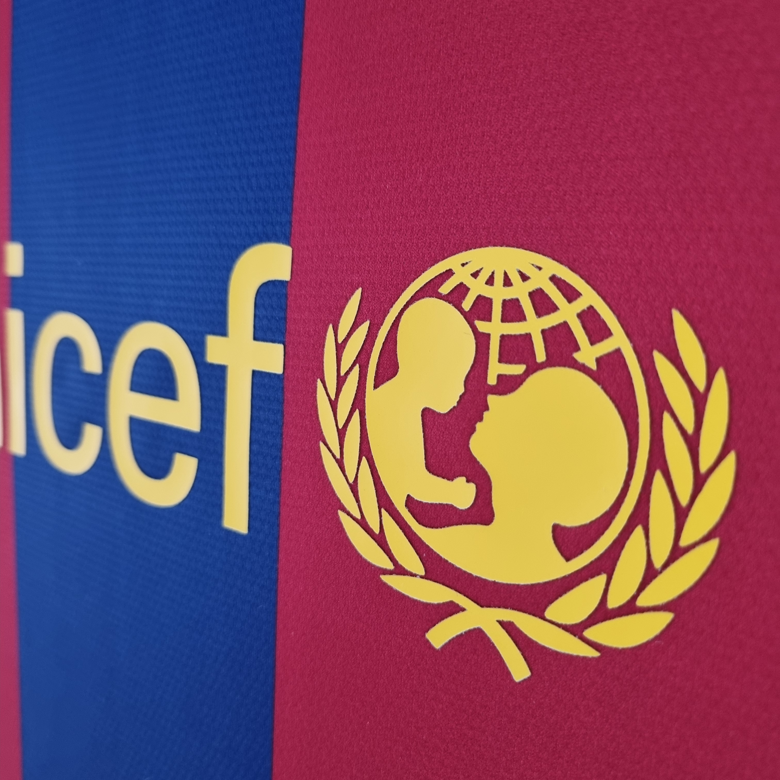 B.A.R.S.A Retro 10-11 Home Long Sleeve Jersey - SOCCERDEALSHOP