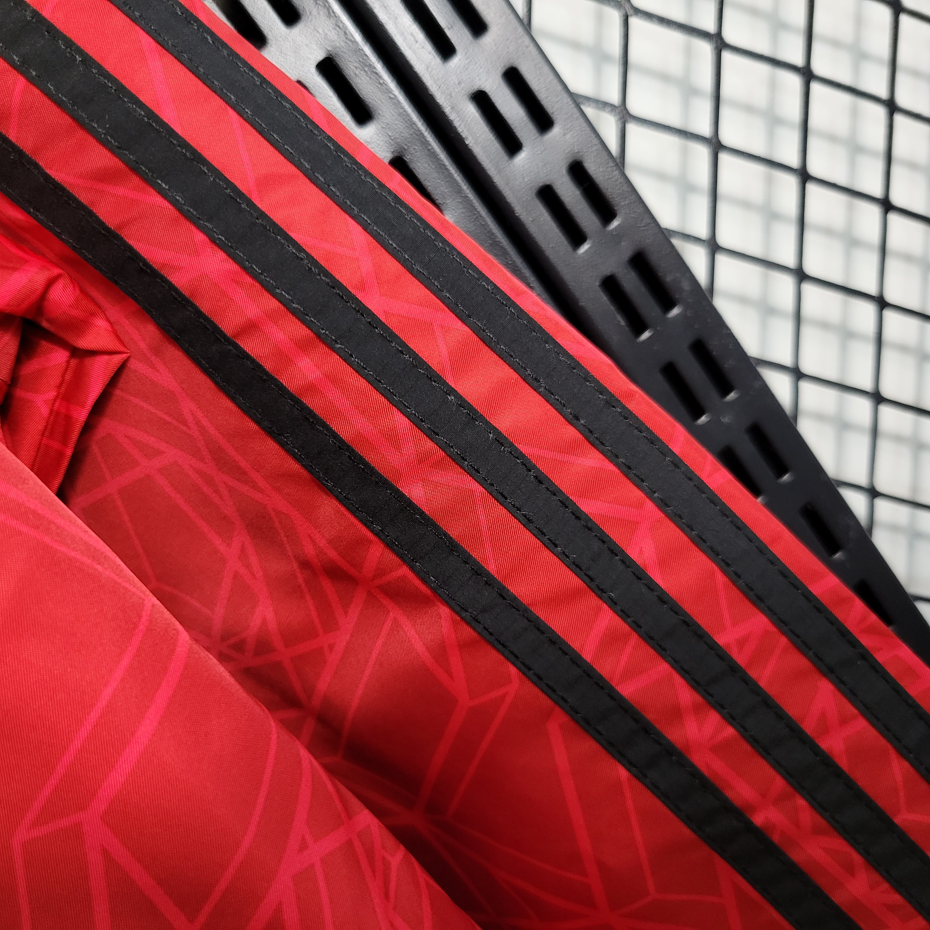 Manchester United 23-24 DNA Windbreaker Jacket - Red - SOCCERDEALSHOP