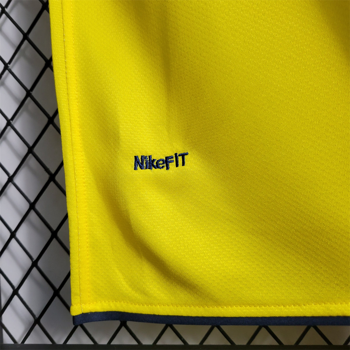 B.A.R.S.A Retro 08-09 Away Jersey - SOCCERDEALSHOP