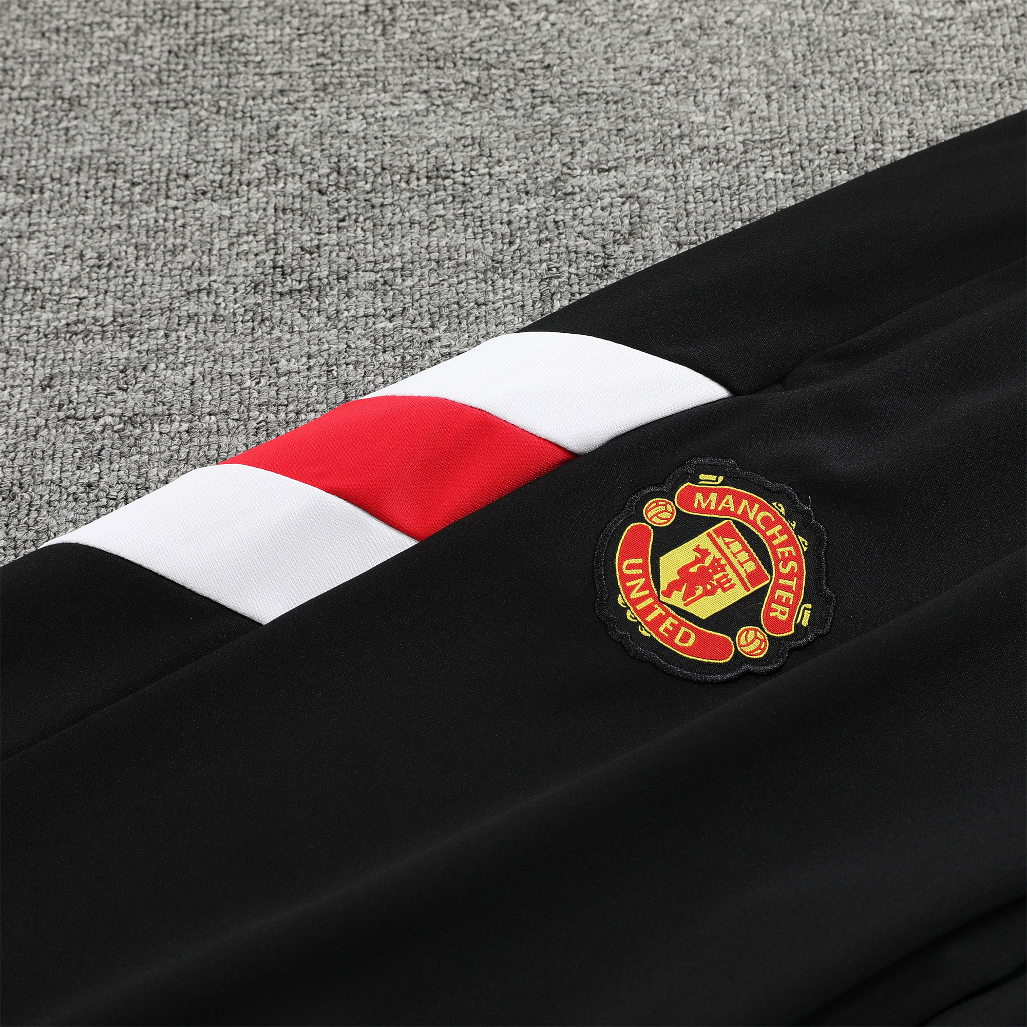 Manchester United 23-24 Long Sleeve Training Set Red - SOCCERDEALSHOP