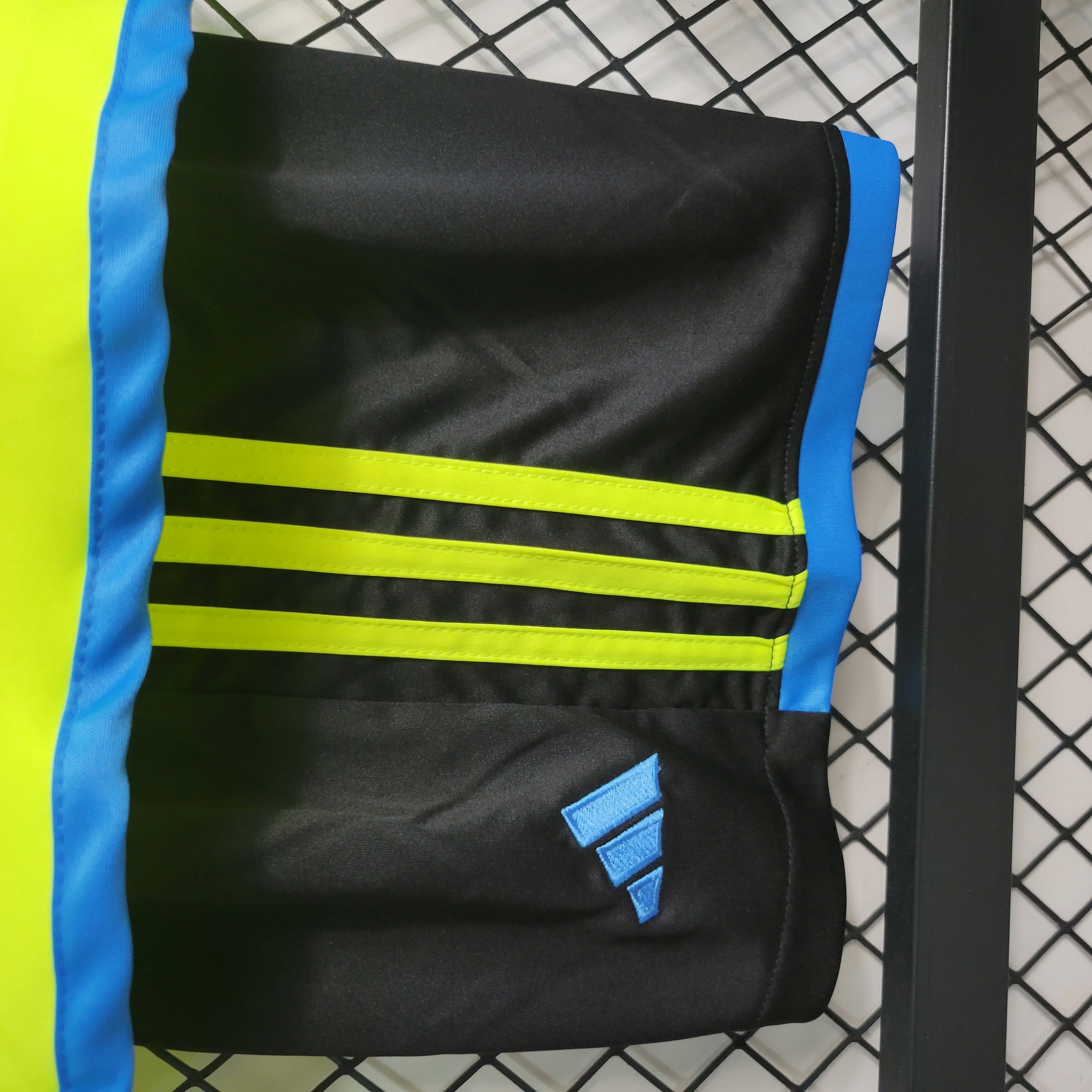 Arsenal 23-24 Away Kids Kit - SOCCERDEALSHOP