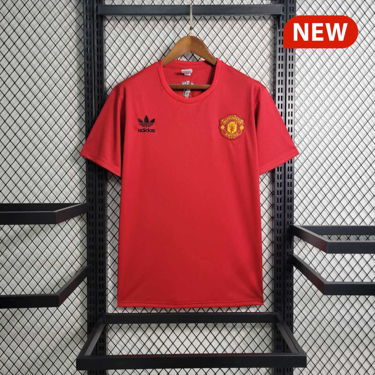 Manchester United 23-24 Red Training Jersey - Fans Version - SOCCERDEALSHOP
