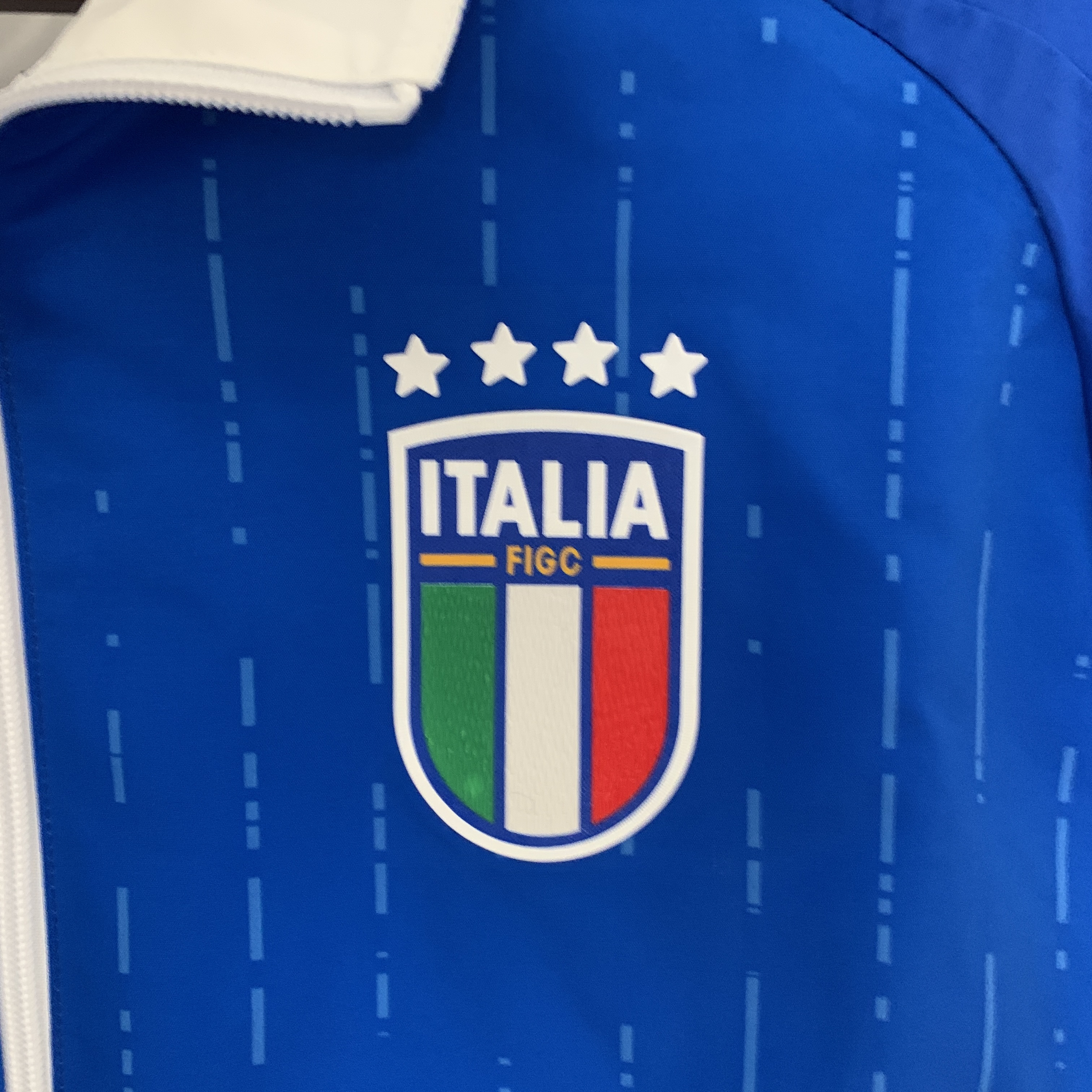 Italy 23-24 Double Sided Windbreaker - Blue & White - SOCCERDEALSHOP