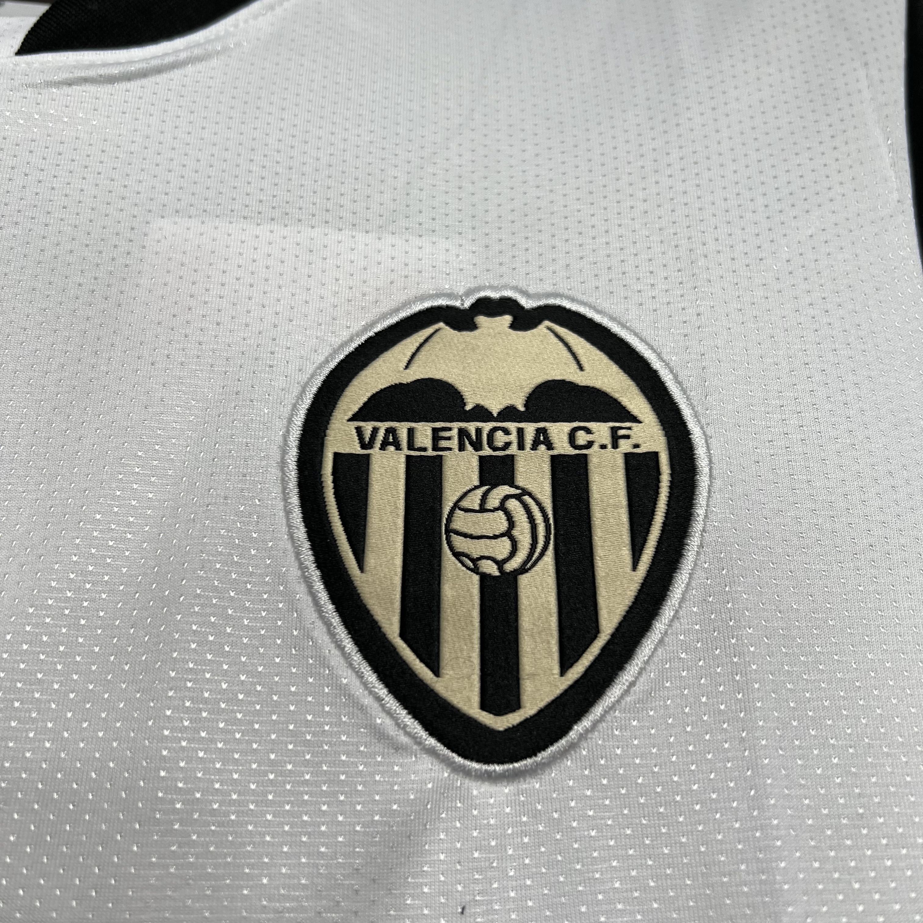 Valencia 24-25 Home Stadium Jersey - Fans Version - SOCCERDEALSHOP