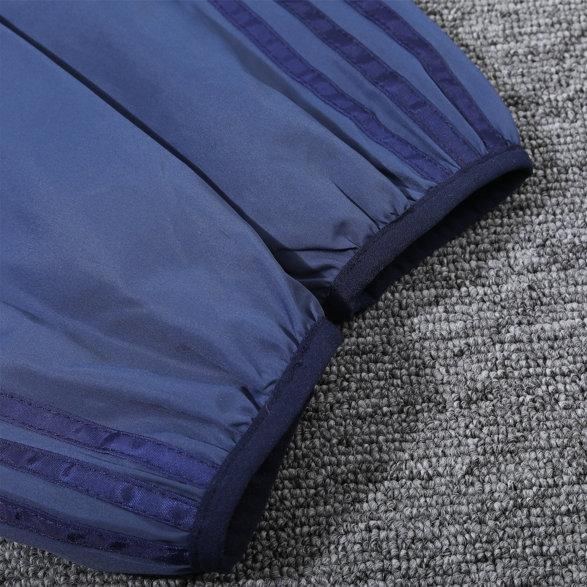 Real Madrid 24-25 White Hooded Windbreaker - Player Version - SOCCERDEALSHOP