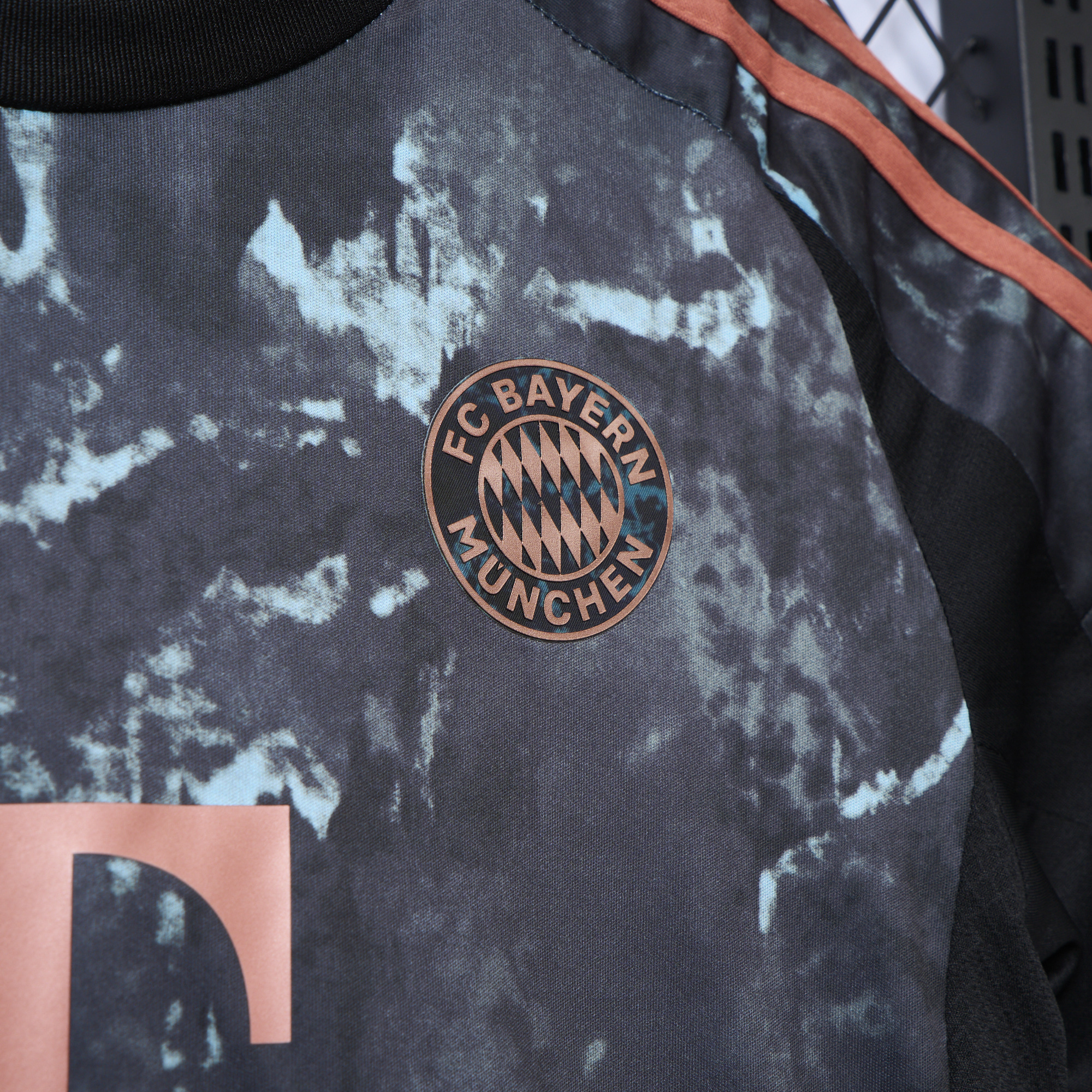 Bayern Munich 24-25 Away Jersey - Fans Version - SOCCERDEALSHOP