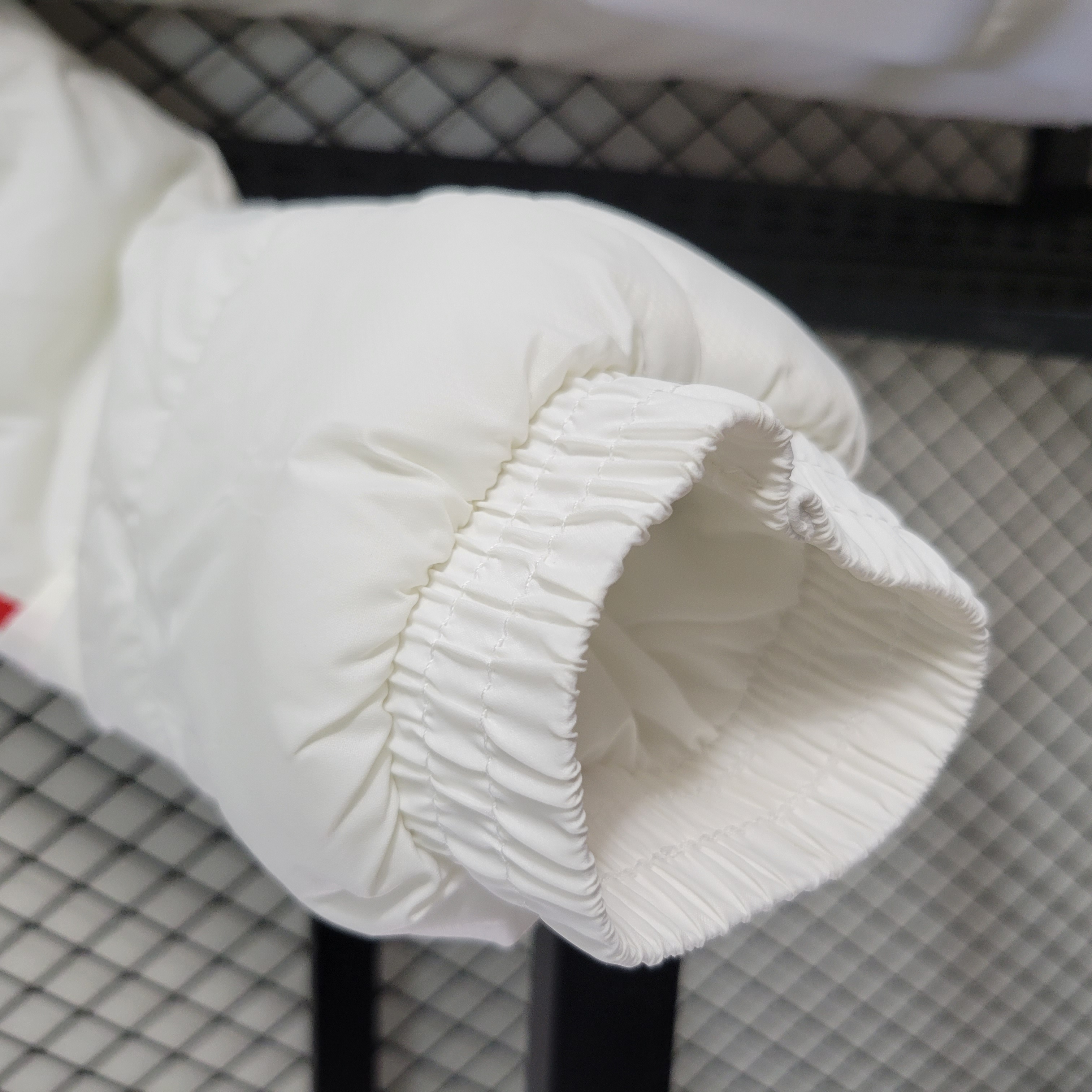 Internacional 23-24 Men's Hooded Thermal Cotton Jacket - White - SOCCERDEALSHOP