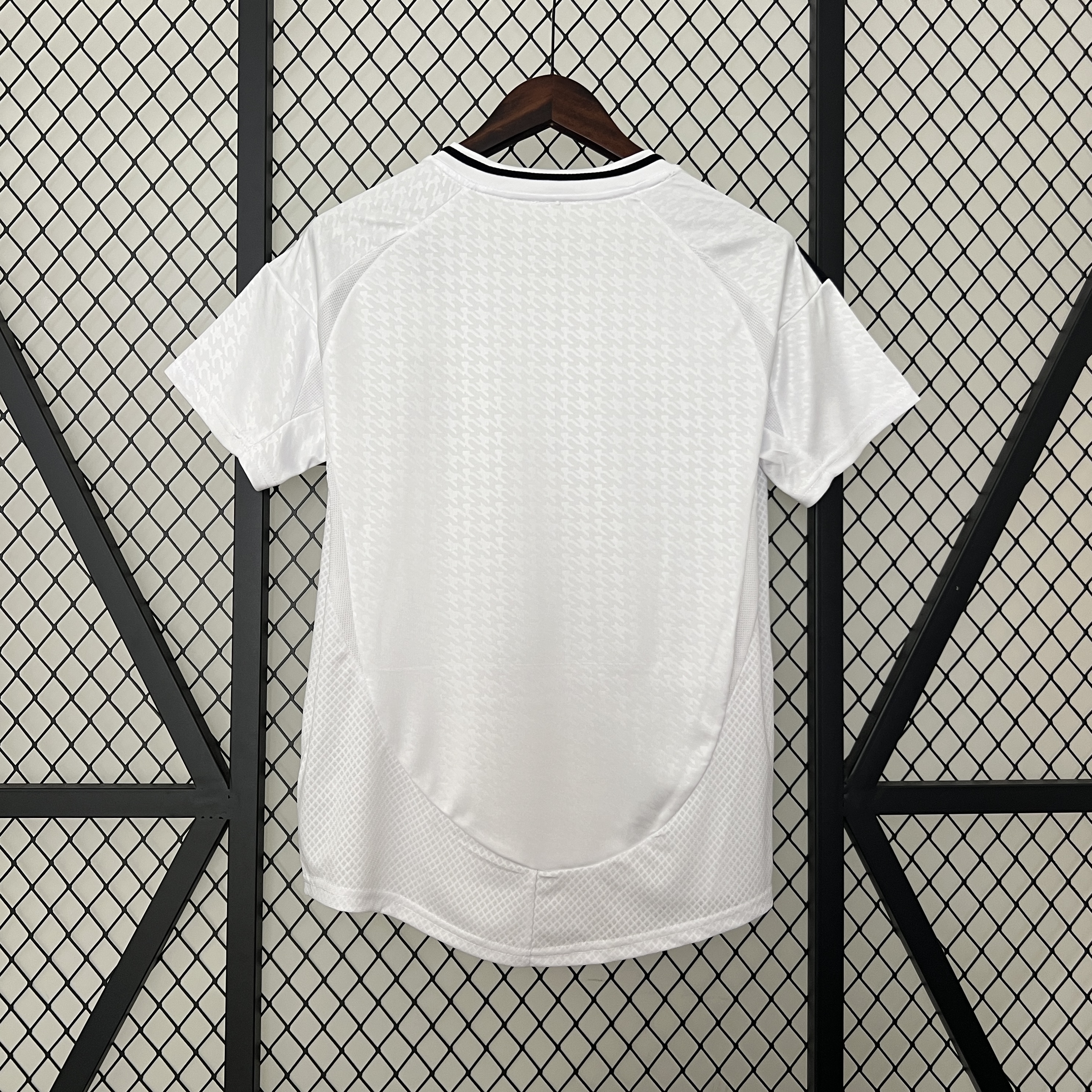 Women's Real Madrid 24-25 Home Stadium Jersey - SOCCERDEALSHOP