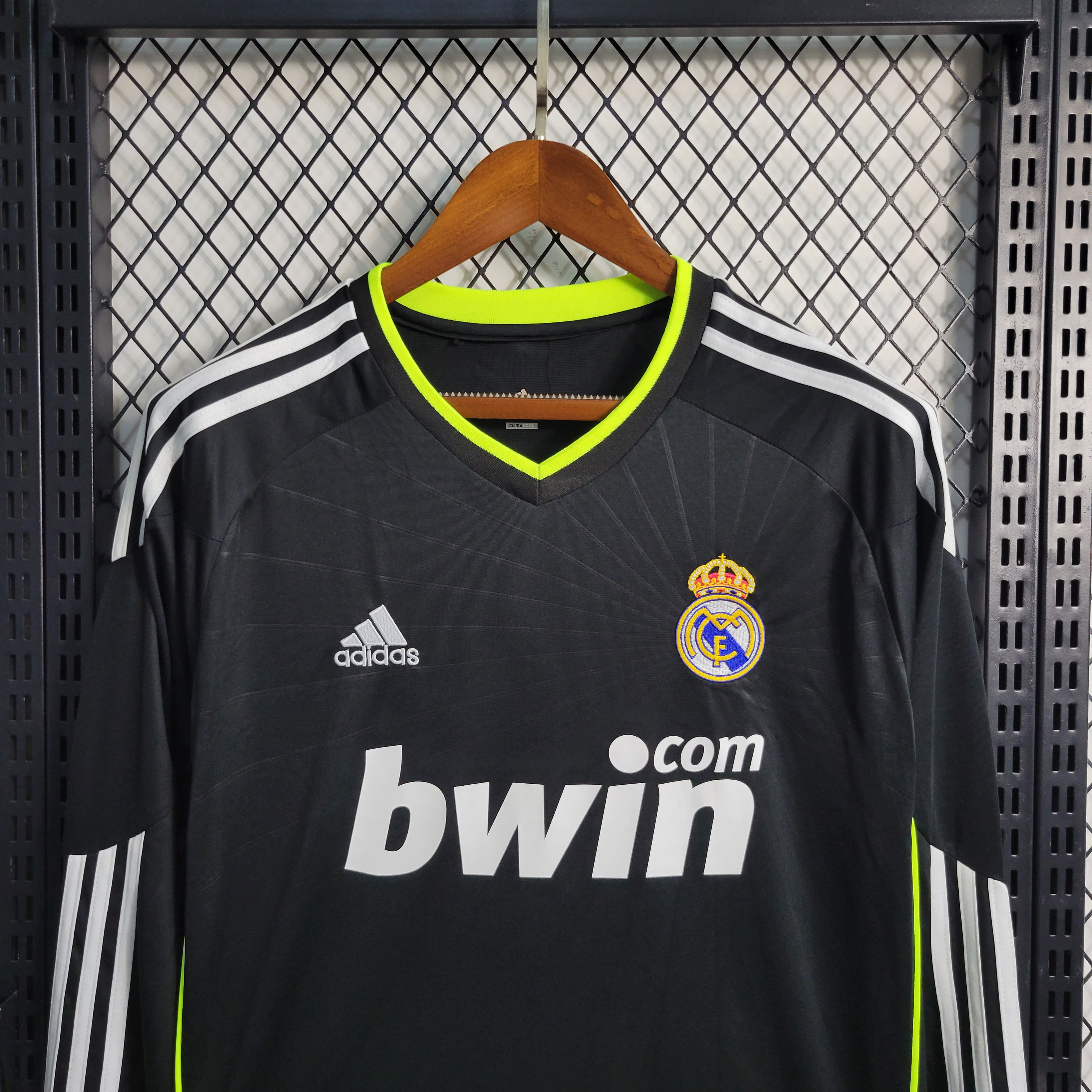Retro Real Madrid 10-11 Away Stadium Long Sleeve Jersey - SOCCERDEALSHOP