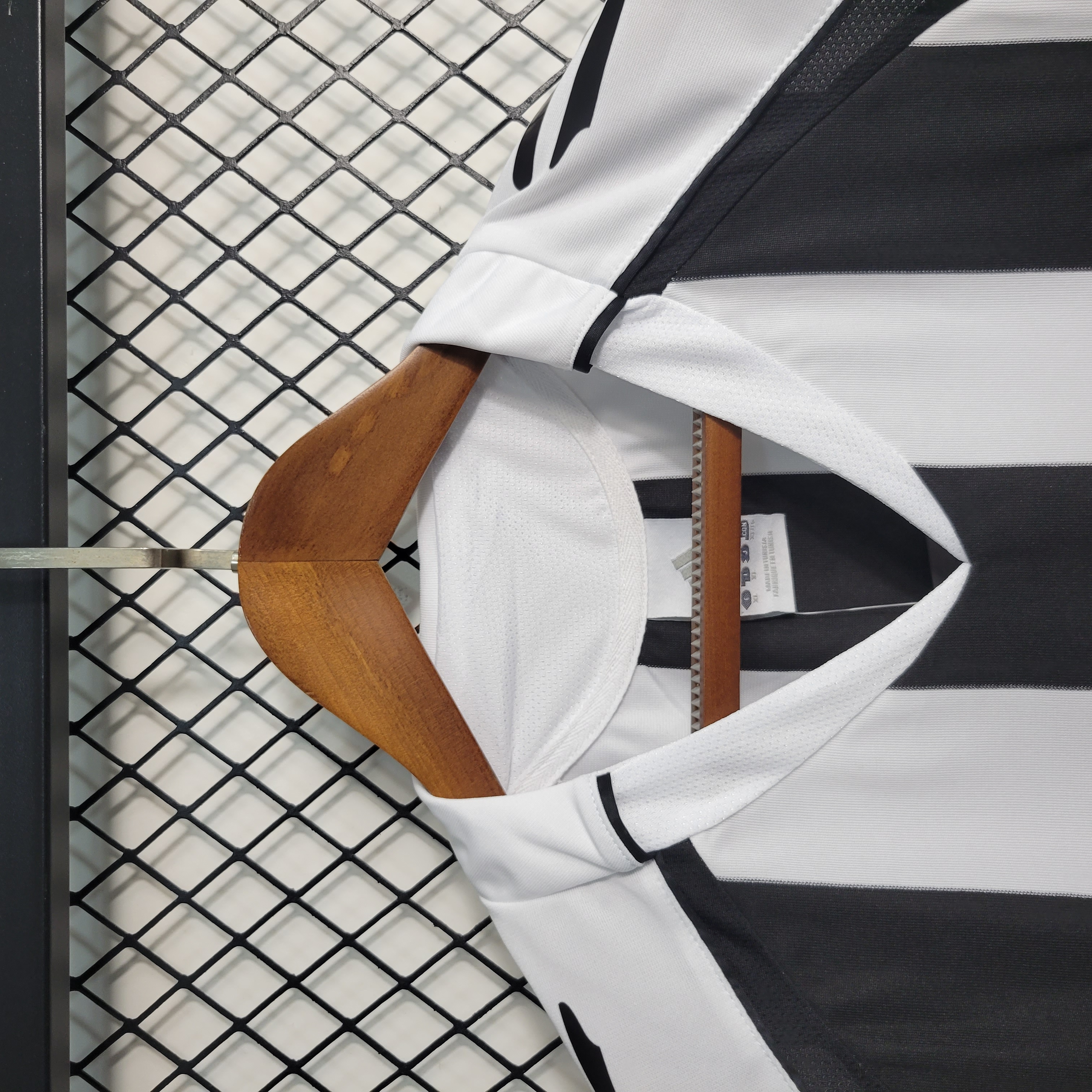 Retro Newcastle United 04-06 Home Stadium Jersey - SOCCERDEALSHOP