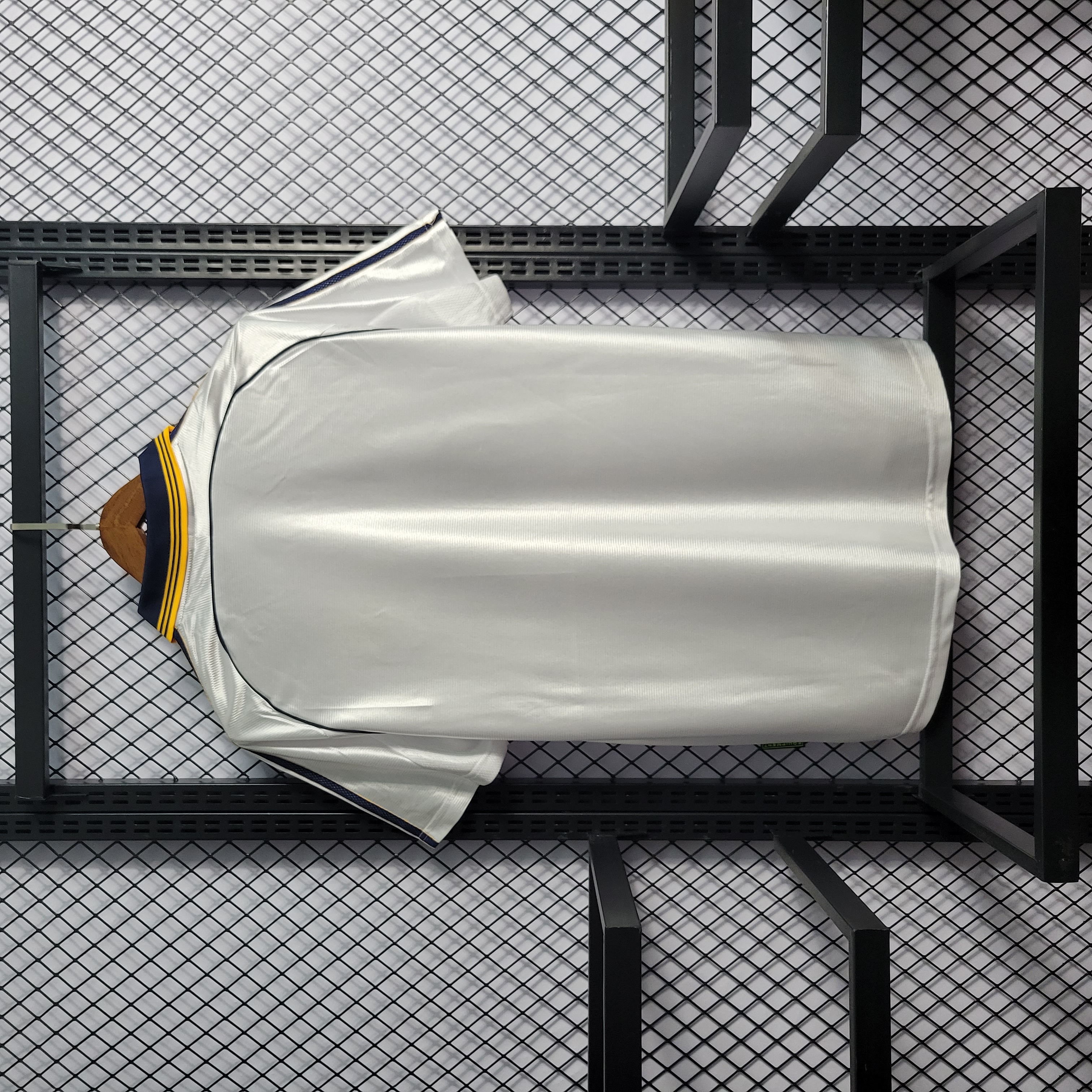 Retro Real Madrid 1998-00 Home Stadium Jersey - SOCCERDEALSHOP