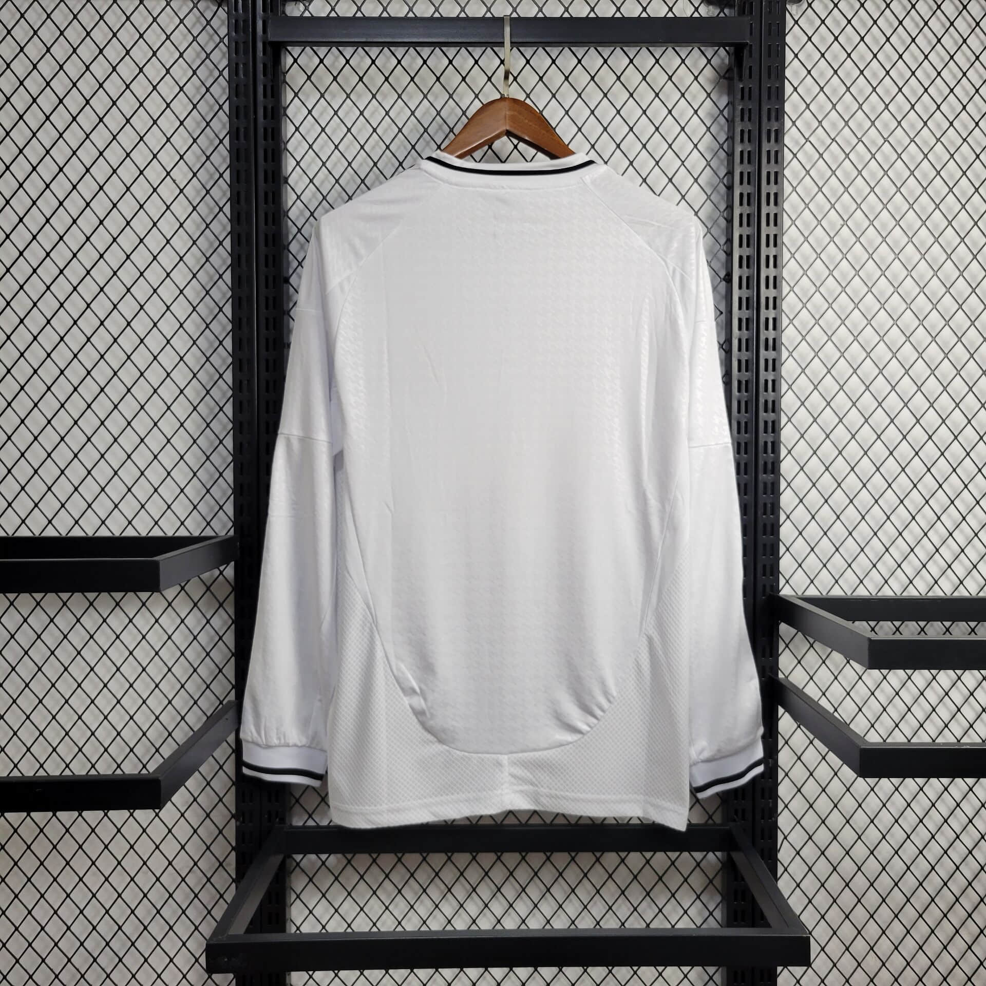 Real Madrid 24-25 Home Long Sleeve Jersey - Fans Version - SOCCERDEALSHOP