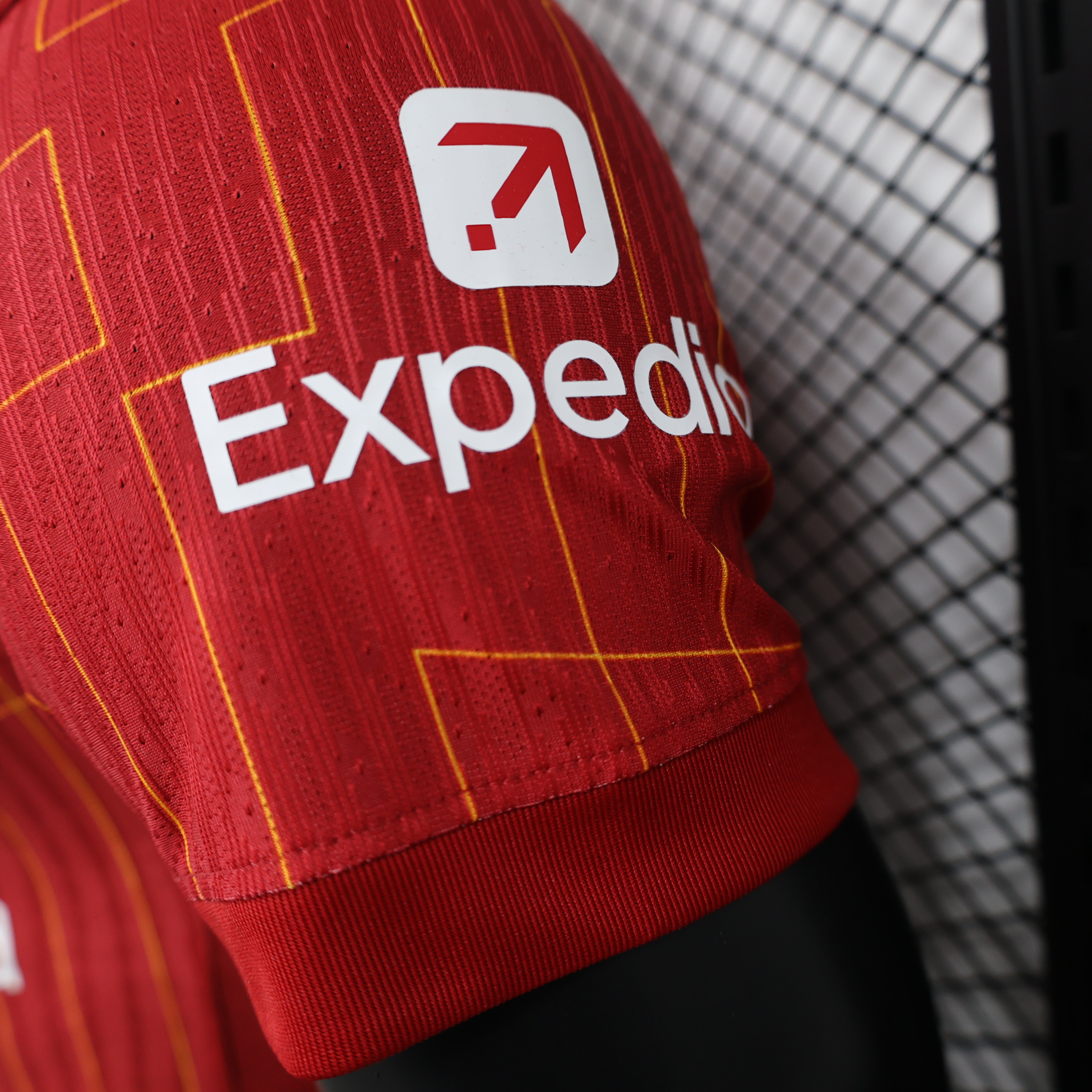 Liverpool 24-25 Home Stadium Jersey - Player Version - SOCCERDEALSHOP