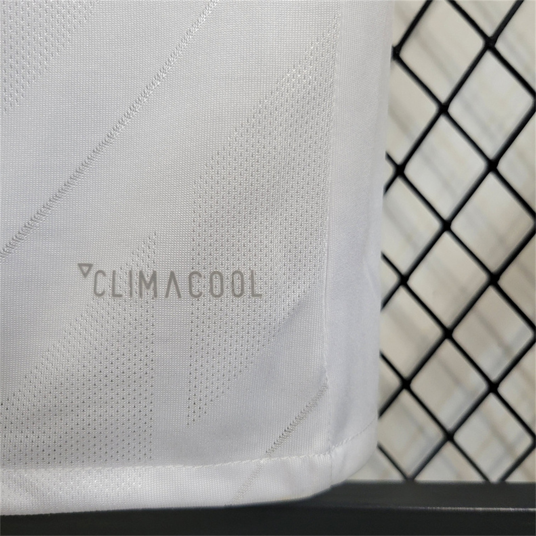 Retro Real Madrid 17-18 Home Long Sleeve Jersey - with Champions League Final Final - SOCCERDEALSHOP