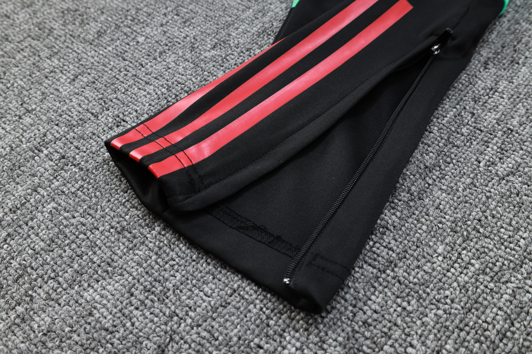 Manchester United 23-24 Jacket Training Tracksuit -Black - SOCCERDEALSHOP