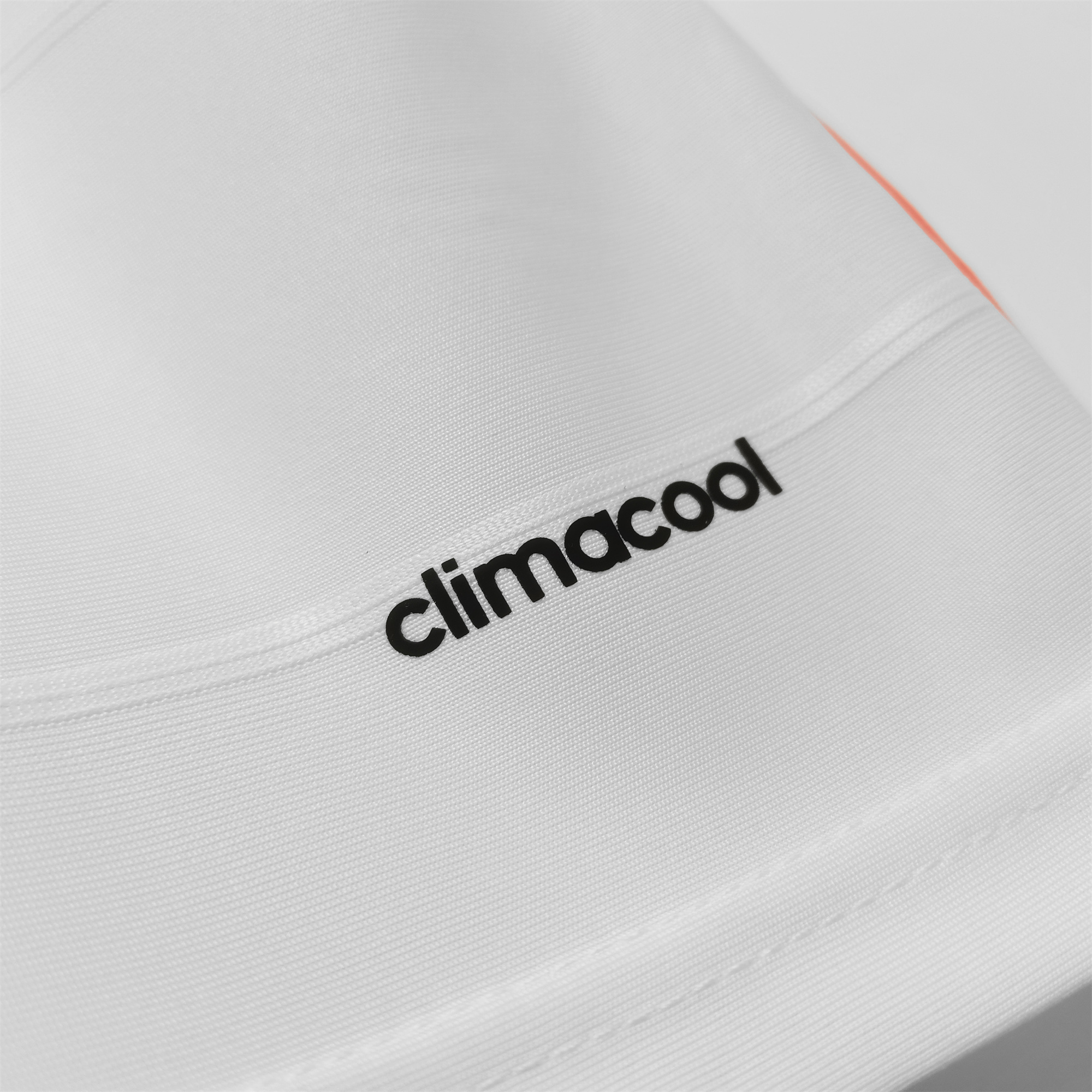 Real Madrid Retro 13-14 Home Stadium Jersey - SOCCERDEALSHOP