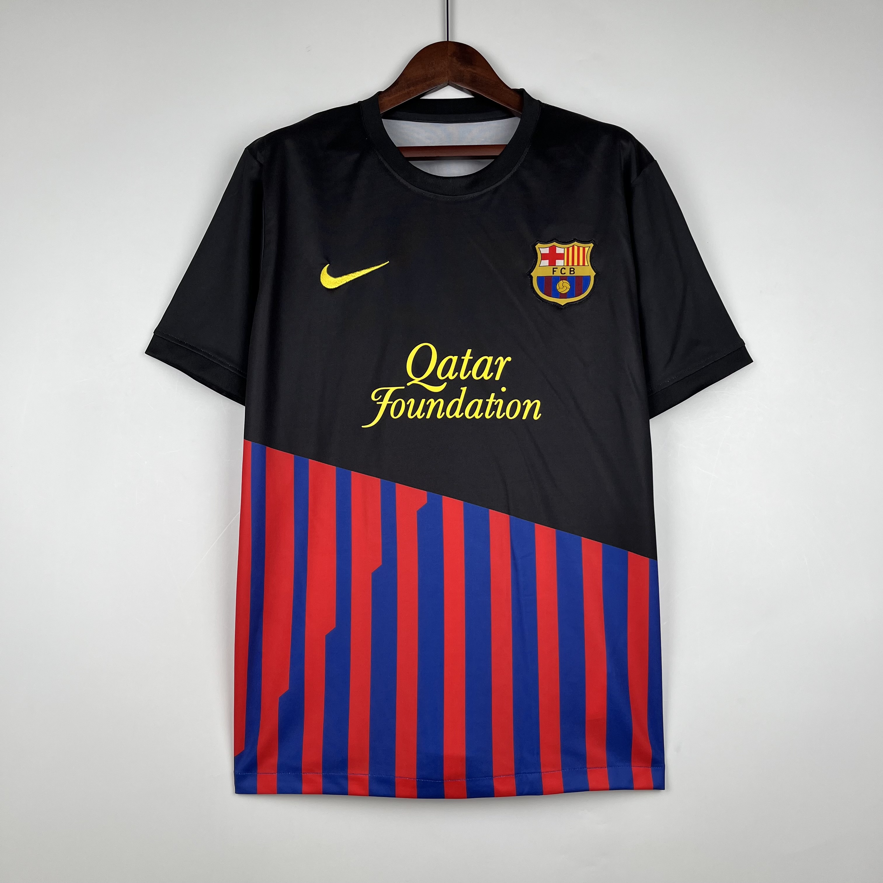 B.A.R.S.A 23-24Training Jersey - Fans Version - SOCCERDEALSHOP
