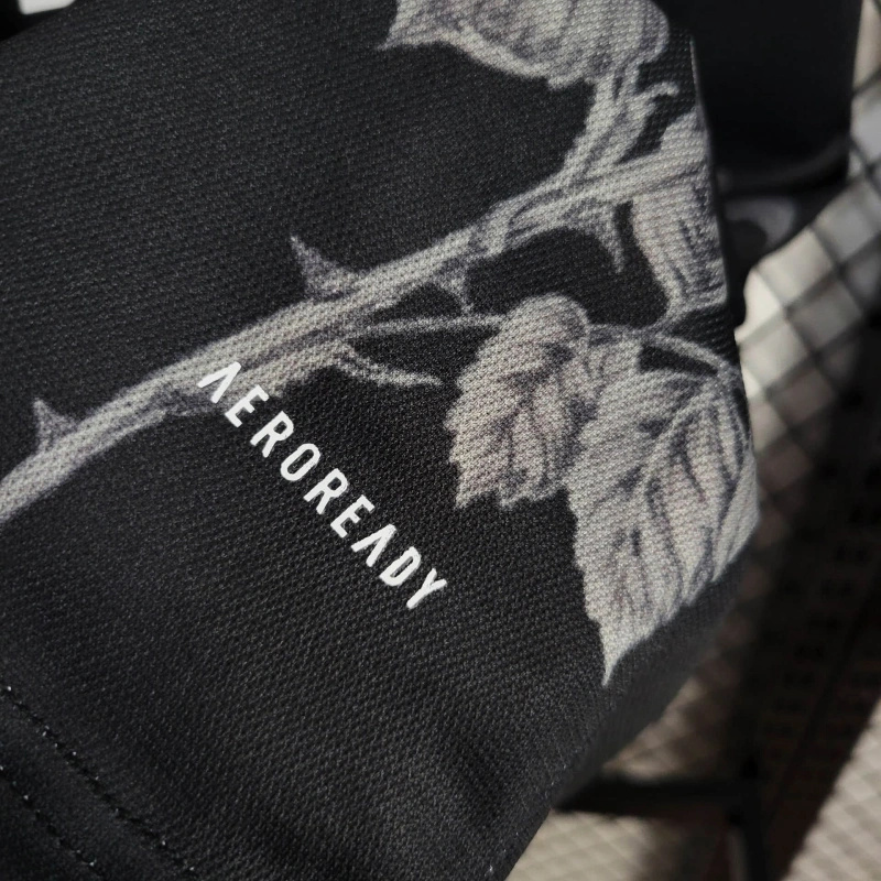 Real Madrid 23-24 Y-3 Black Special Edition Jersey - Fans Version - SOCCERDEALSHOP