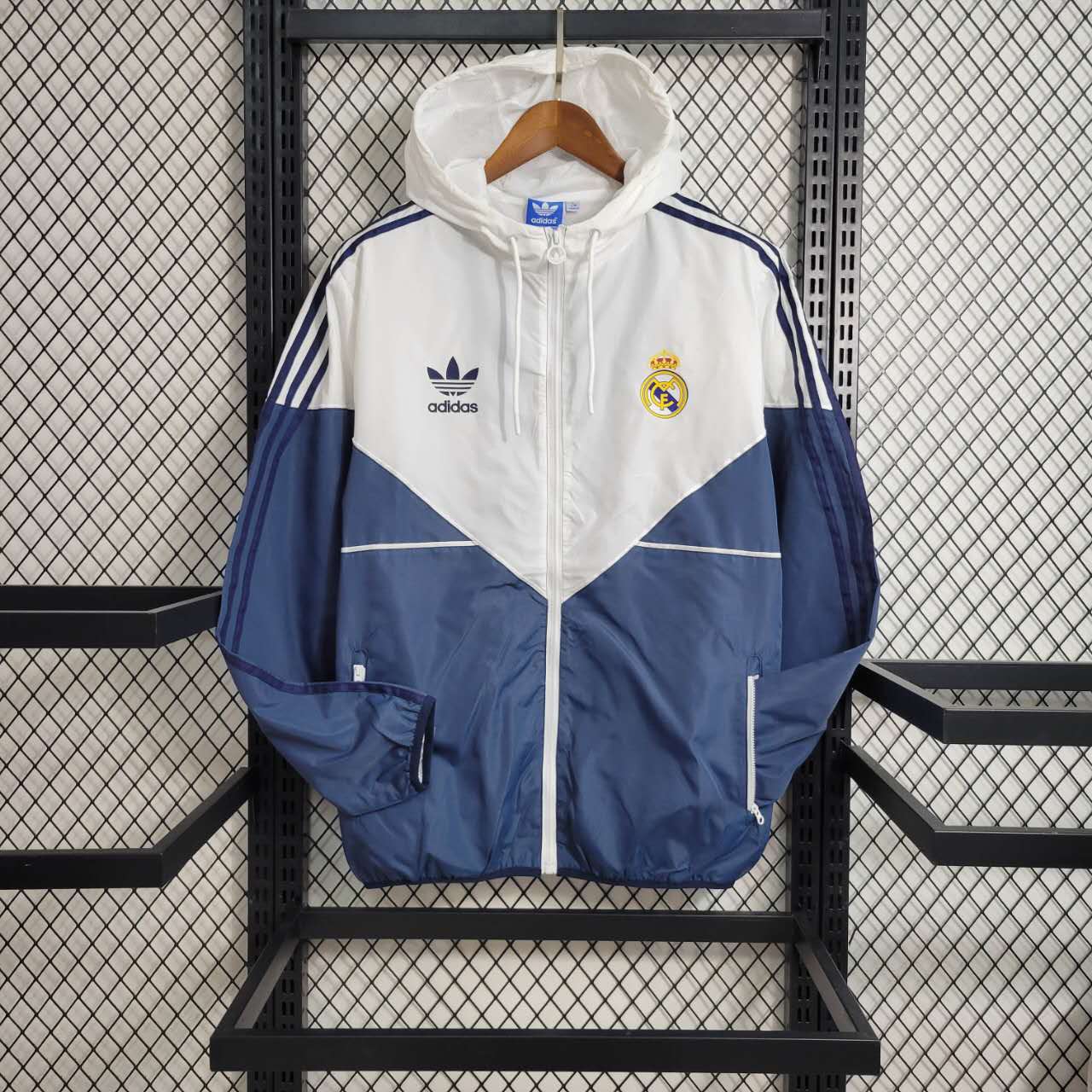 Real Madrid 23-24 Player Windbreaker Jacket - White & Blue - SOCCERDEALSHOP