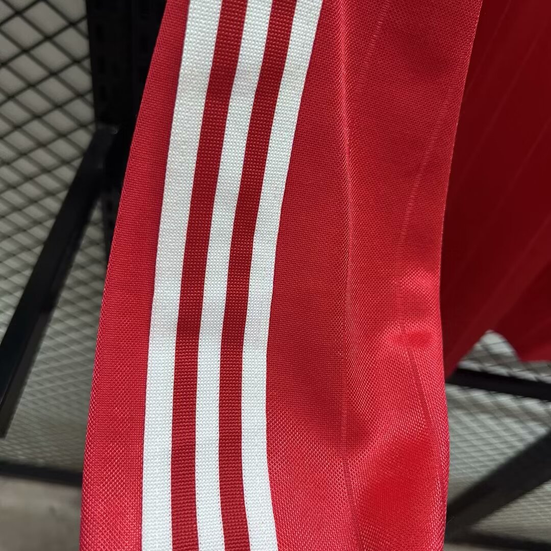 Manchester United Retro 82-83 Home Long Sleeve Jersey - SOCCERDEALSHOP