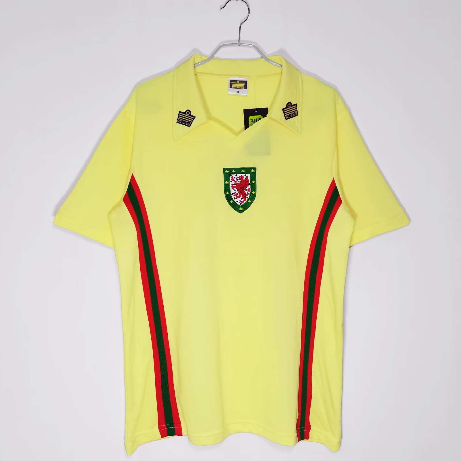 Retro Wales 1976 Away Stadium Jersey - SOCCERDEALSHOP