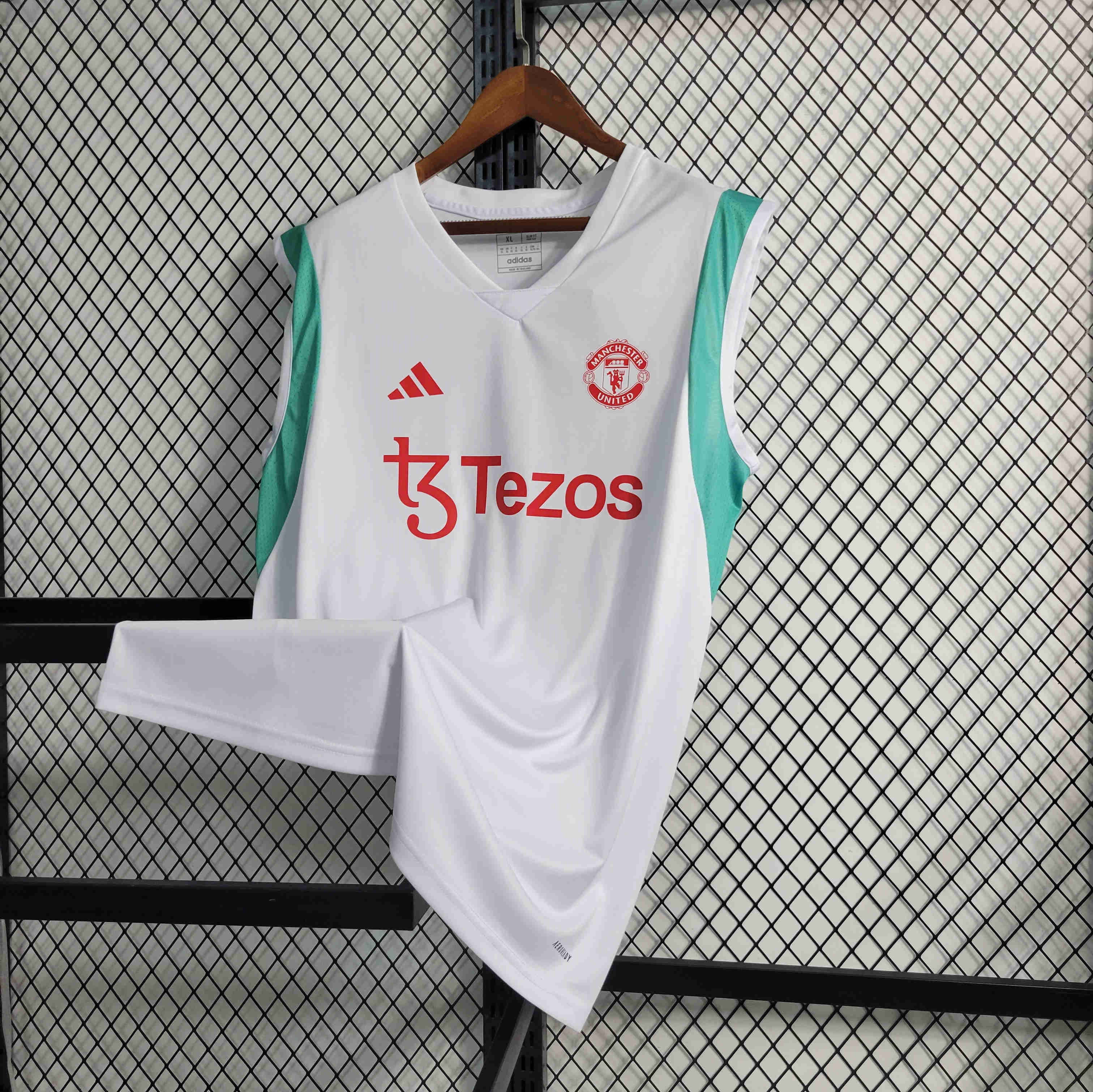 Manchester United 23-24 White Training Vest Size S-XXL - SOCCERDEALSHOP