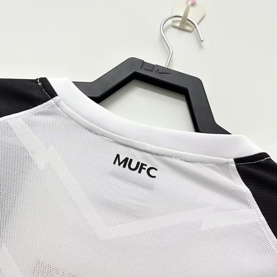 Manchester United Retro 10-11 Away Jersey - Champions League Final Version - SOCCERDEALSHOP