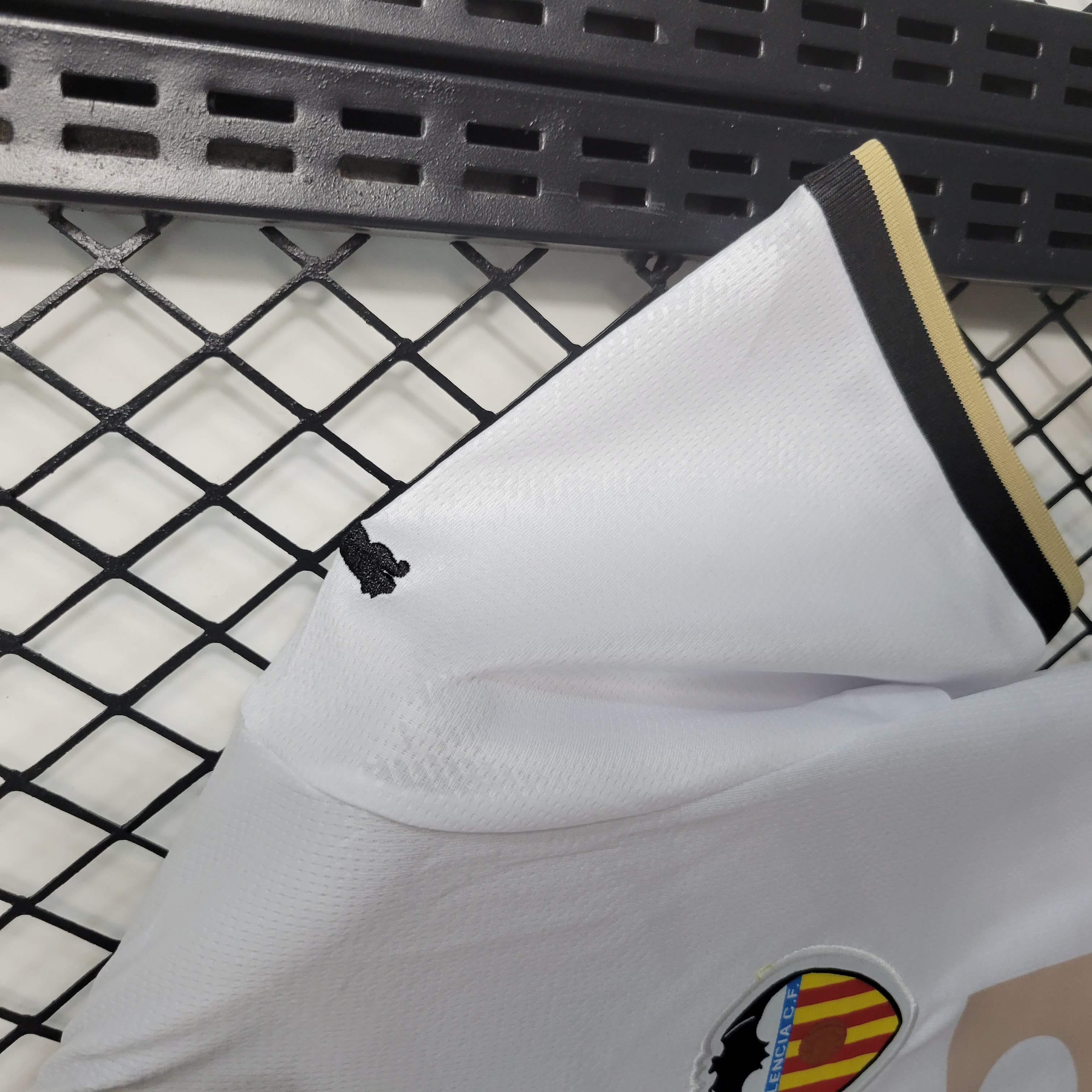 Valencia 23-24 Home Kids Kit - SOCCERDEALSHOP