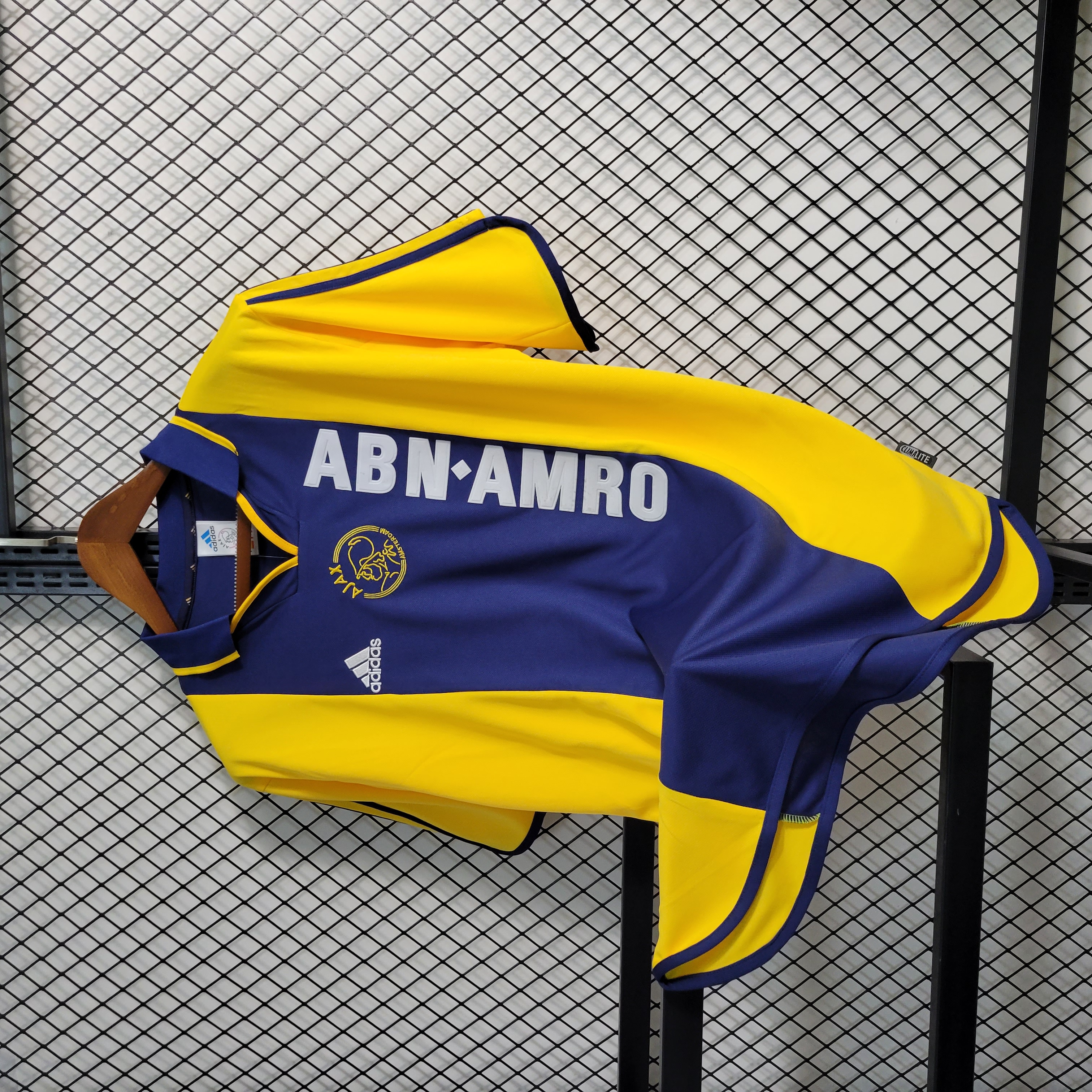 Retro Ajax 2000-01 Away Jersey - SOCCERDEALSHOP