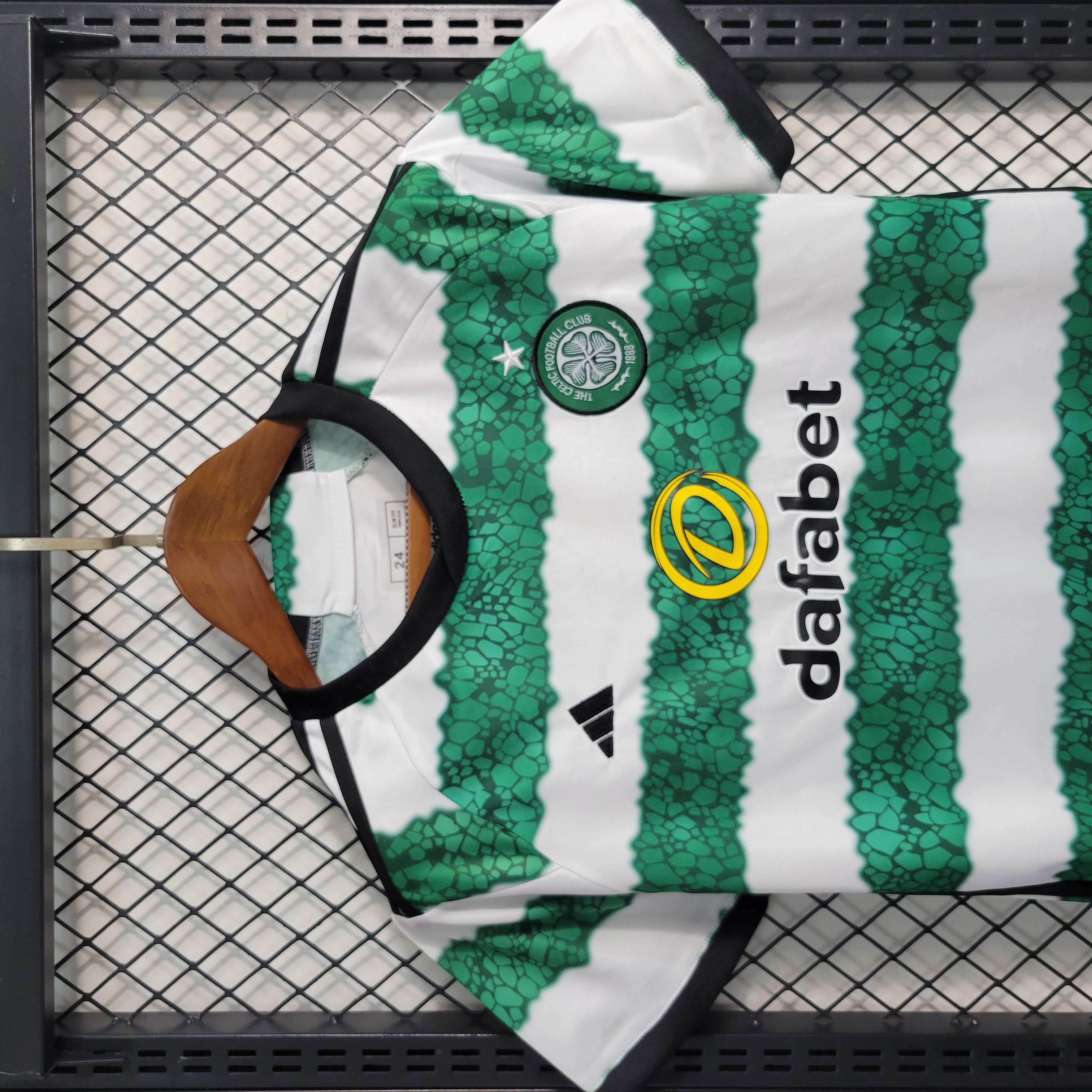 Celtic 23-24 Home Kids Kit - SOCCERDEALSHOP