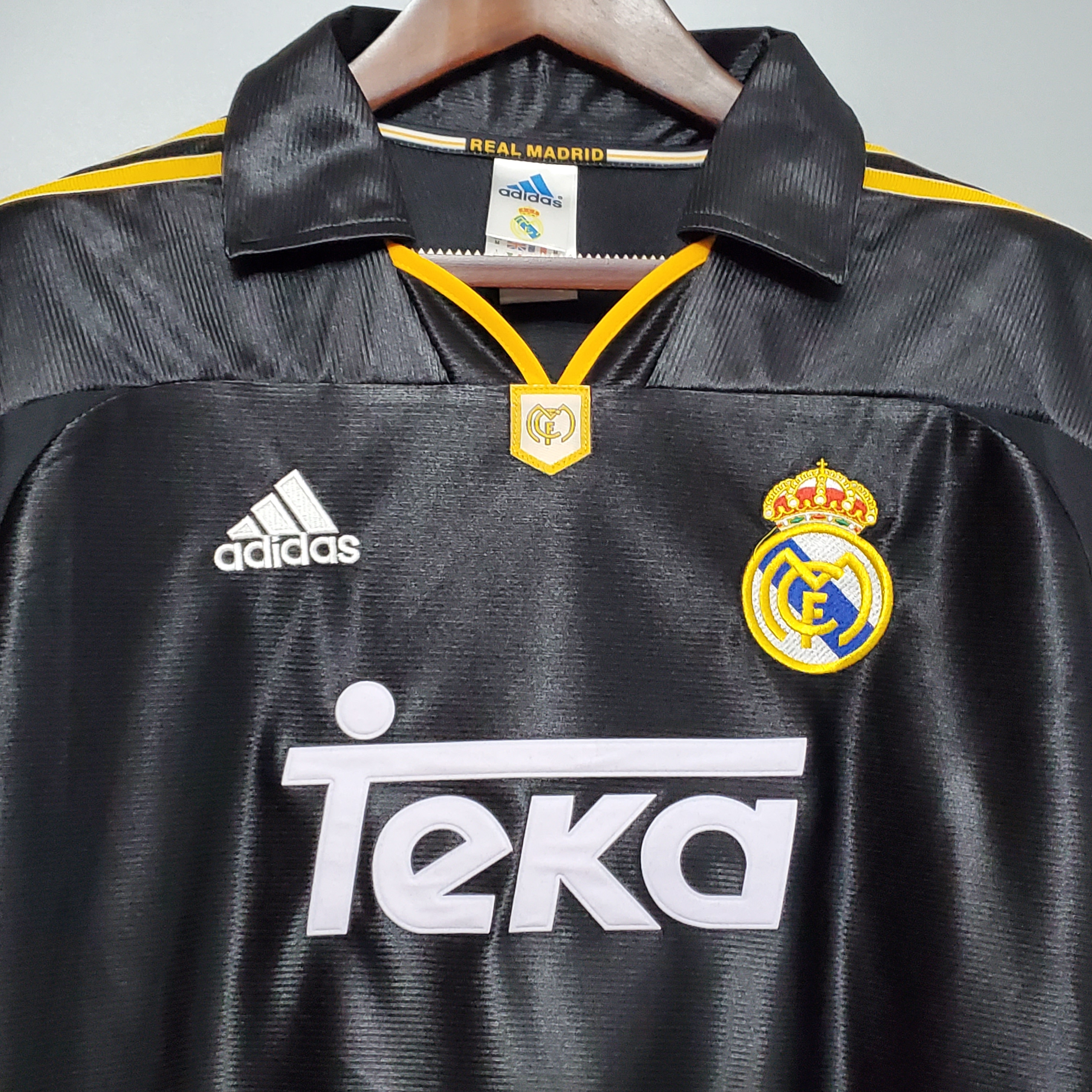 Real Madrid Retro 98-99 Away Jersey - SOCCERDEALSHOP