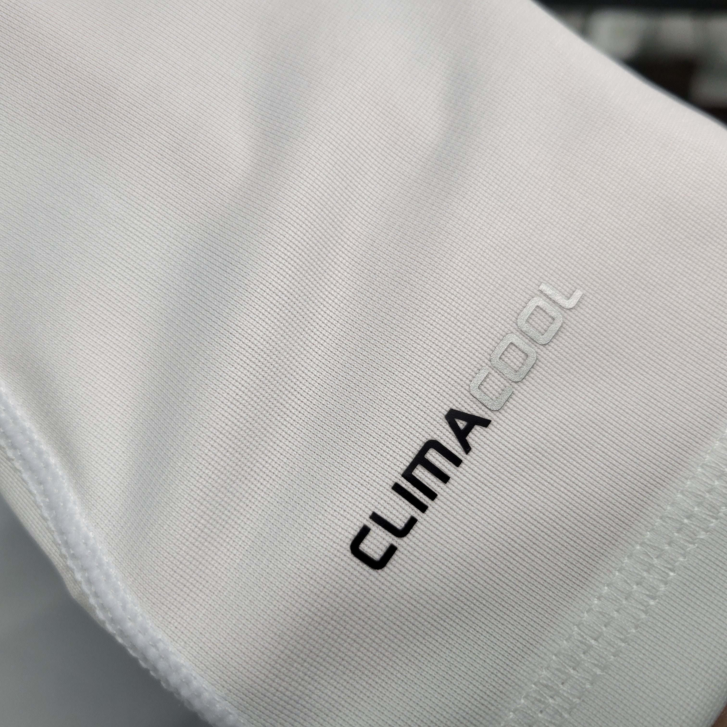 Retro Real Madrid 10-11 Home Stadium Long Sleeve Jersey - SOCCERDEALSHOP