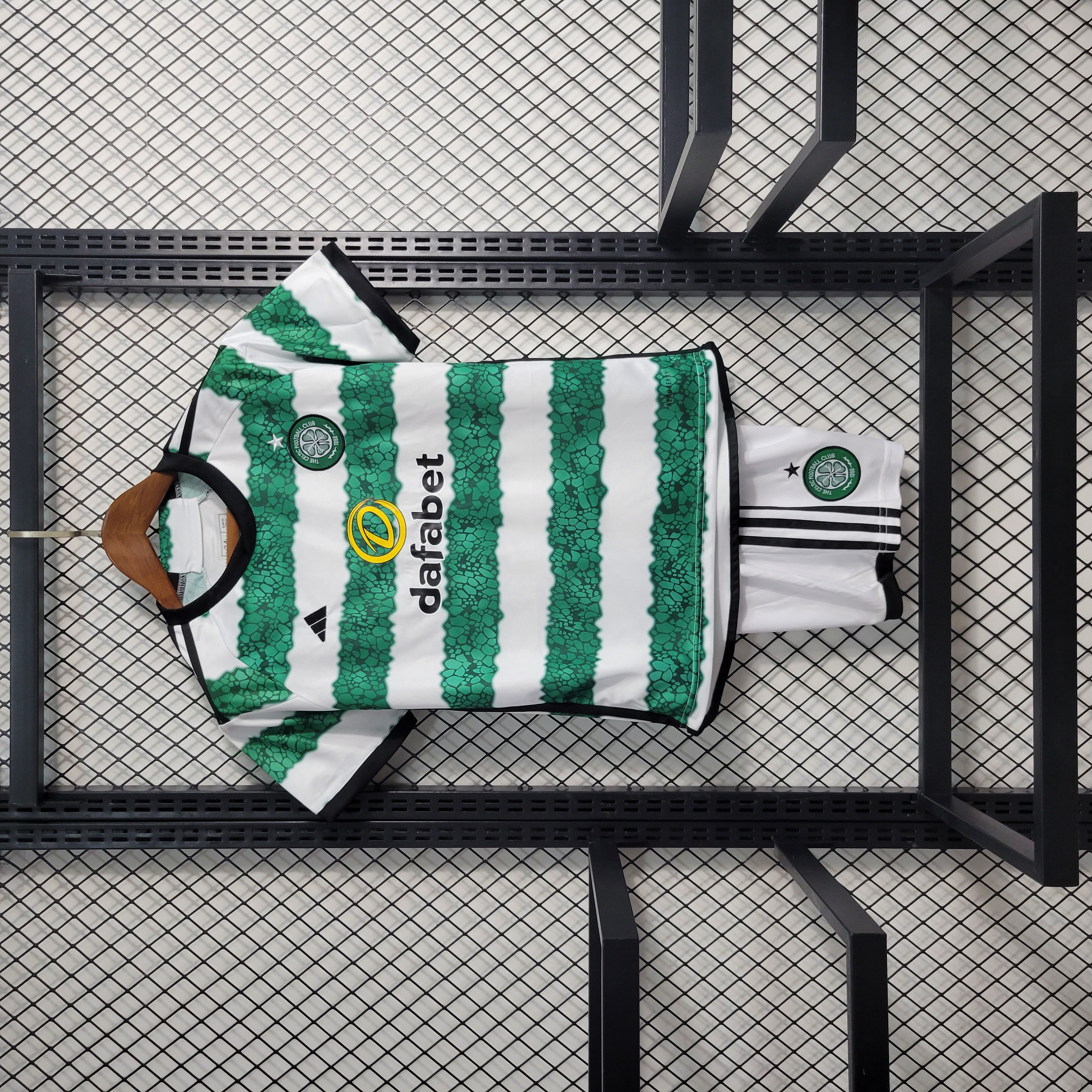 Celtic 23-24 Home Kids Kit - SOCCERDEALSHOP