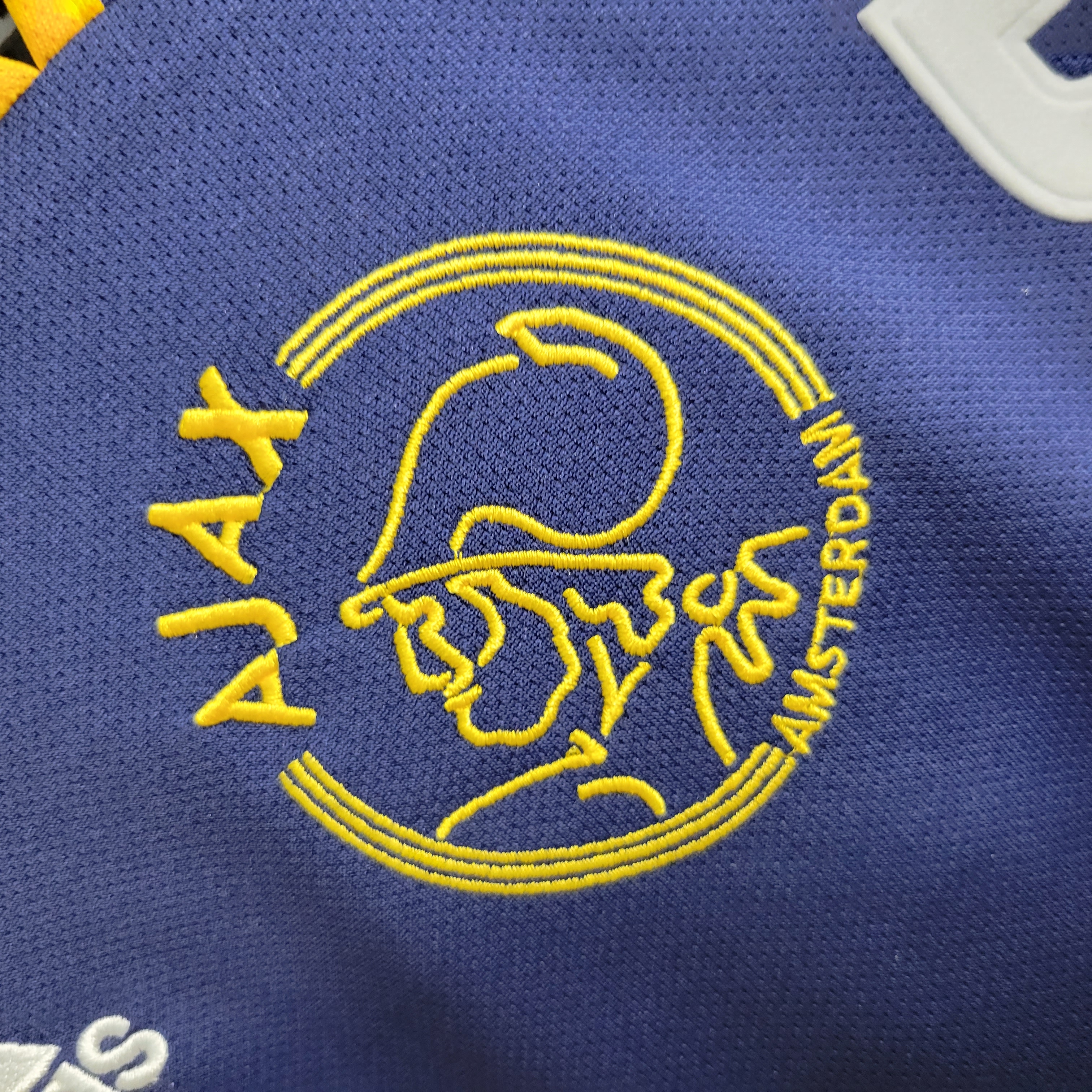 Retro Ajax 2000-01 Away Jersey - SOCCERDEALSHOP