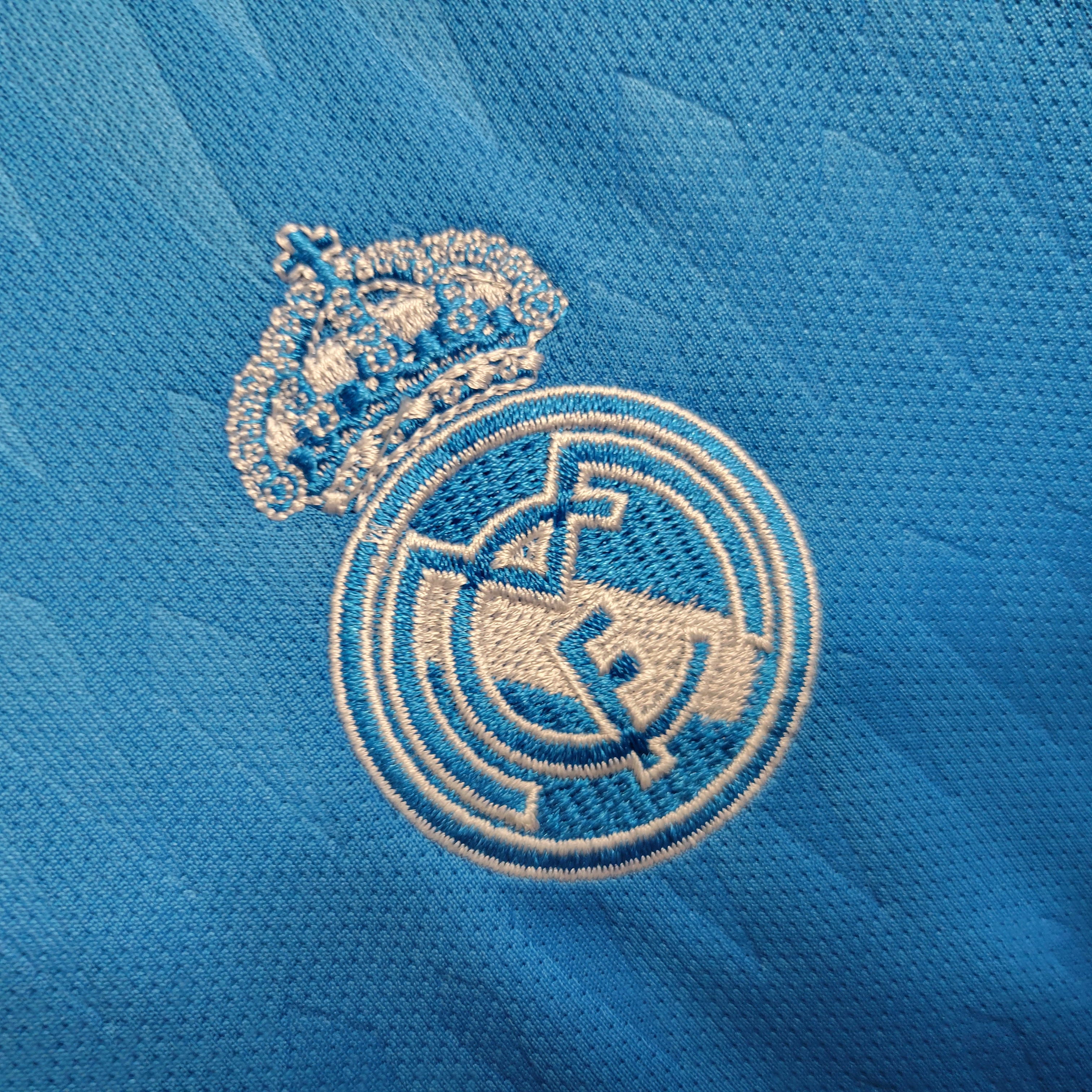 Real Madrid 23-24 Blue Goalkeeper Kids Kit - SOCCERDEALSHOP