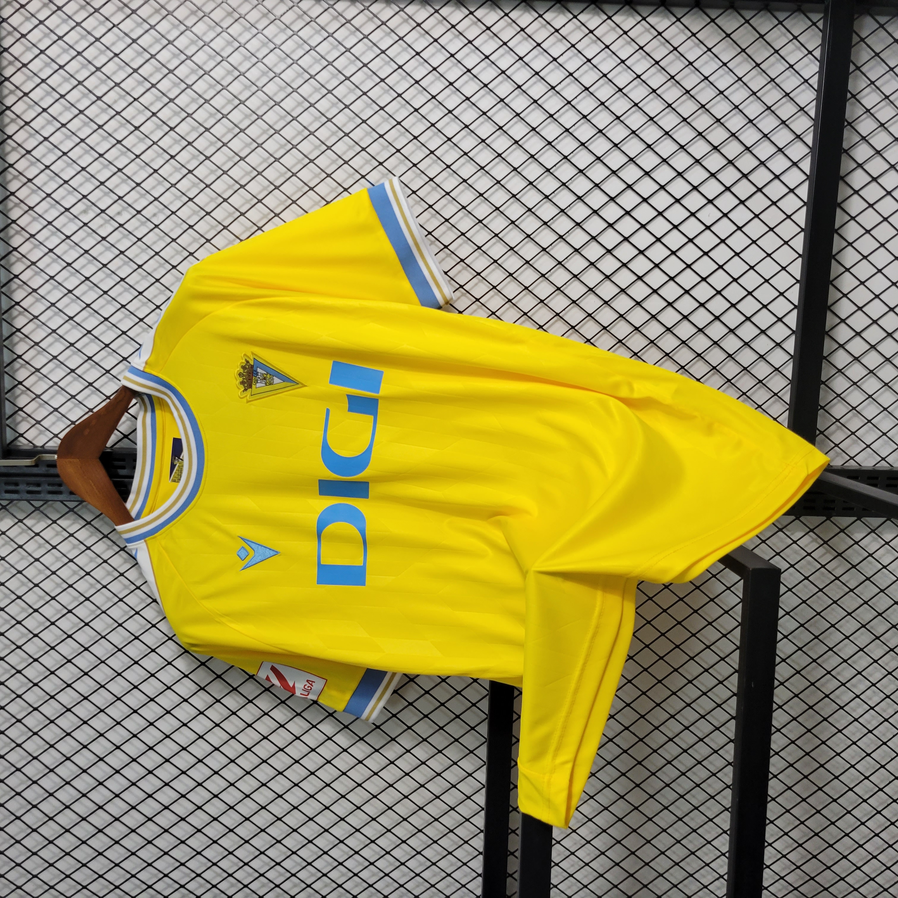 Cádiz Cadiz 23-24 Home Jersey - Fans Version - SOCCERDEALSHOP