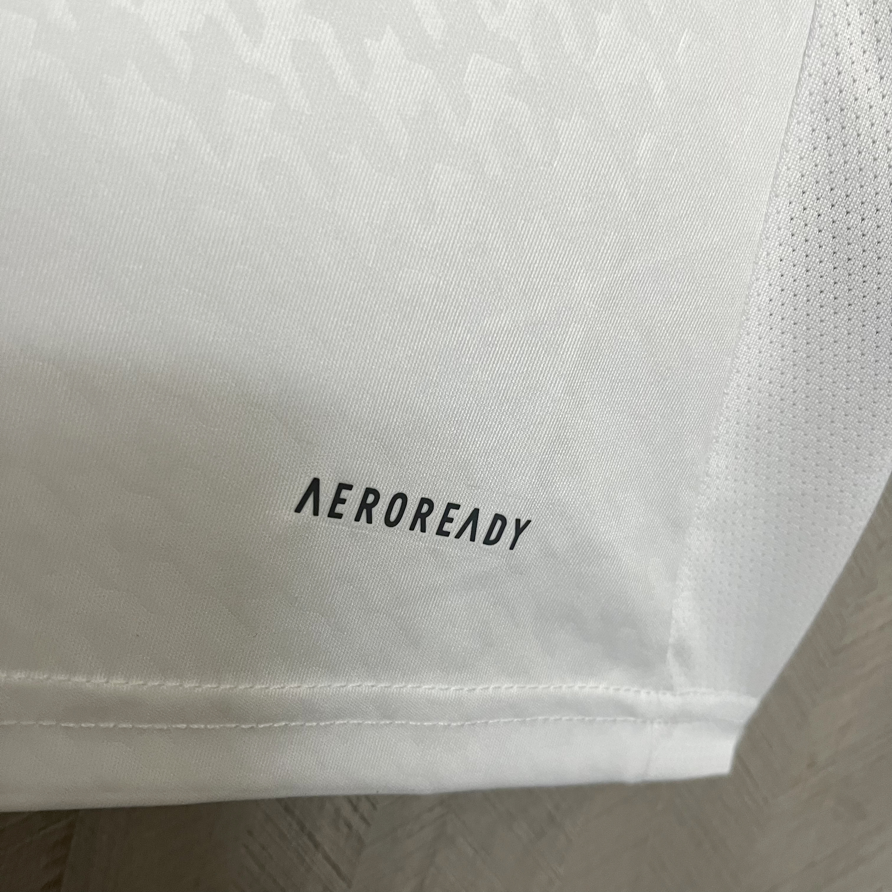 Real Madrid 24-25 Home Stadium Jersey - Fans Version - SOCCERDEALSHOP