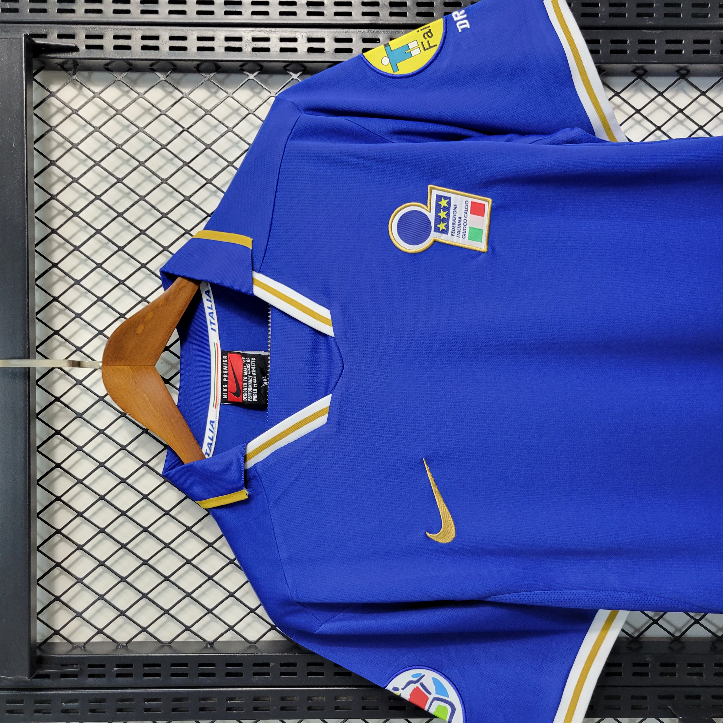 Retro Italy 1996 Home Stadium Jersey - SOCCERDEALSHOP