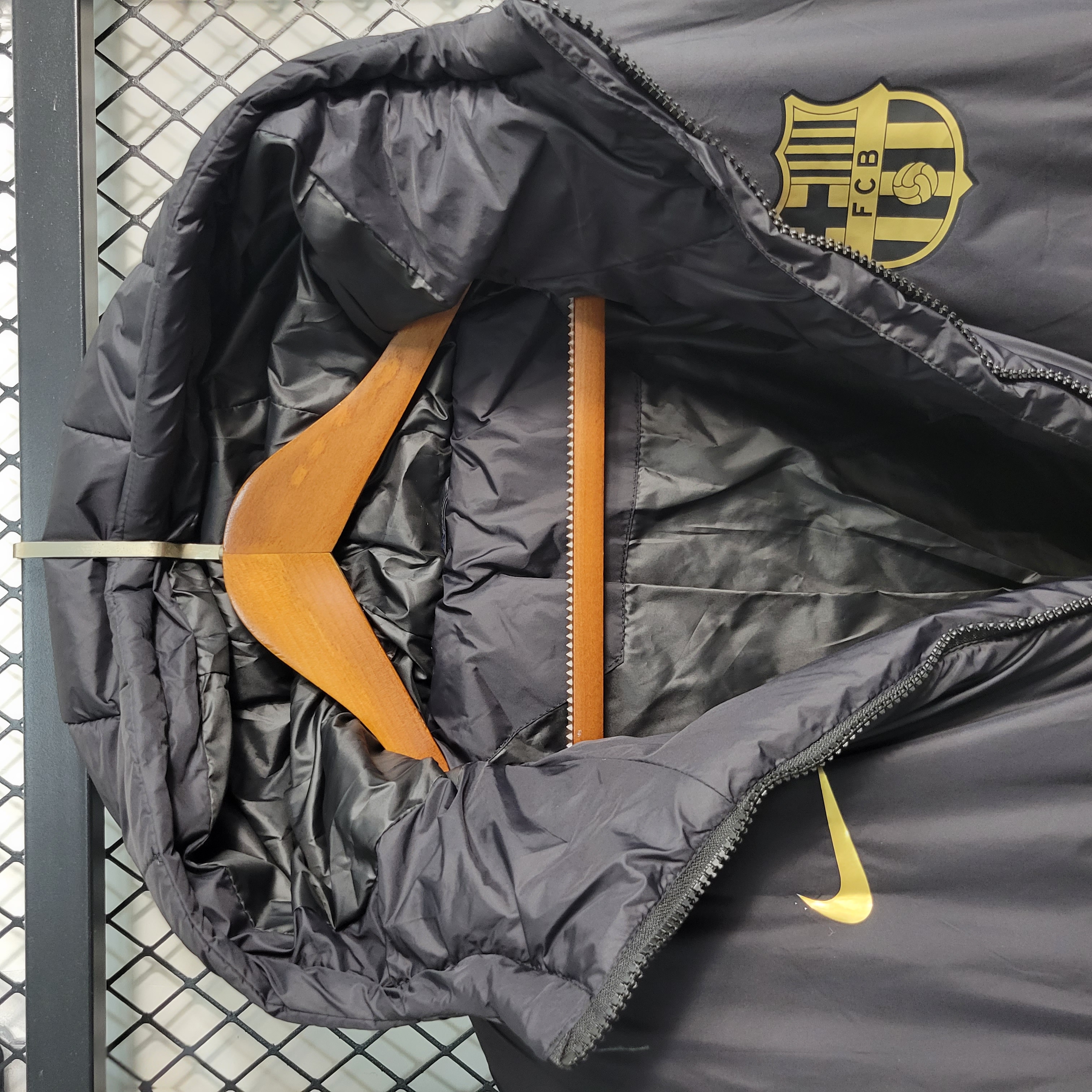 B.A.R.S.A 23-24 Men's Hooded Thermal Cotton Jacket - Black - SOCCERDEALSHOP