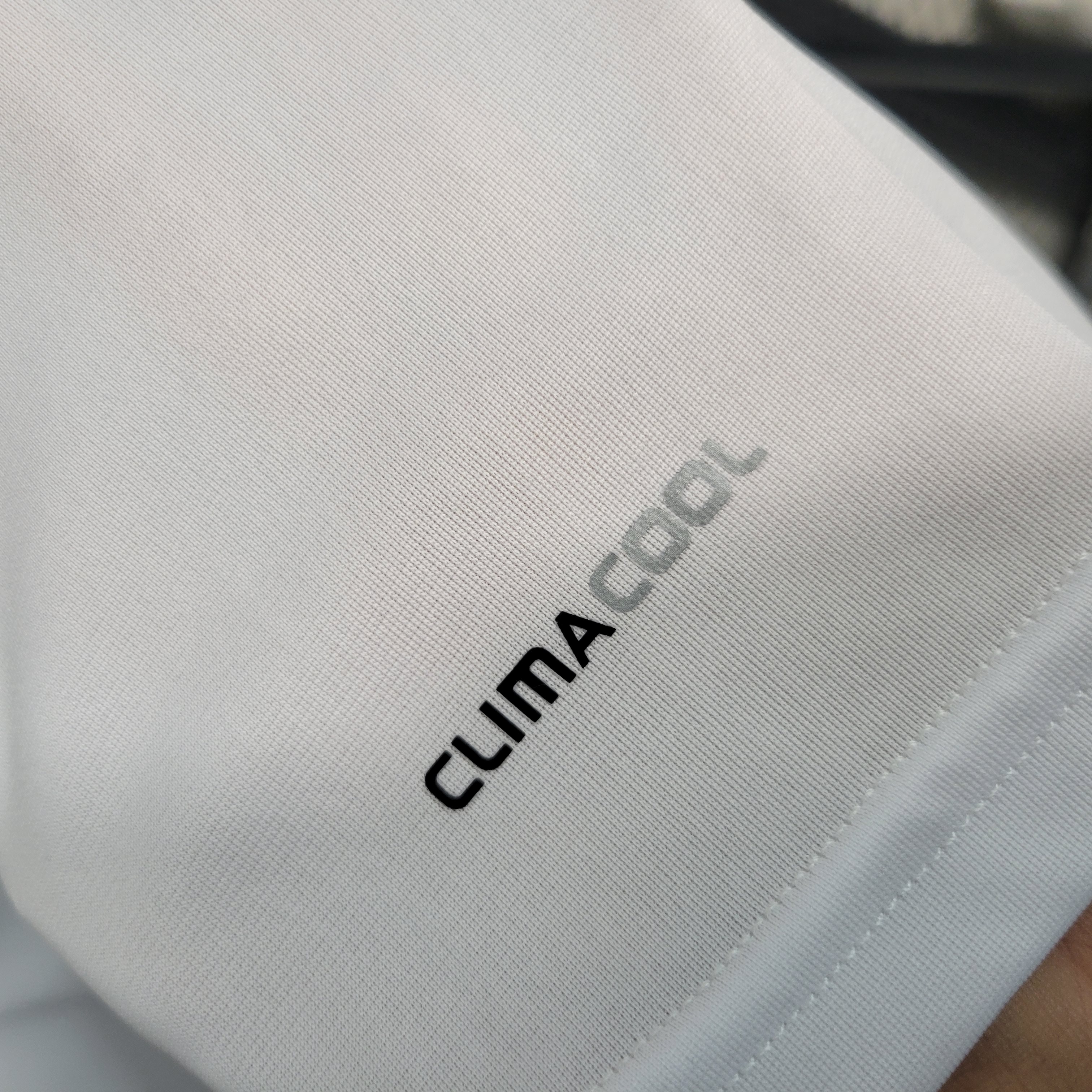 Retro Real Madrid 09-10 Home Stadium Jersey - SOCCERDEALSHOP