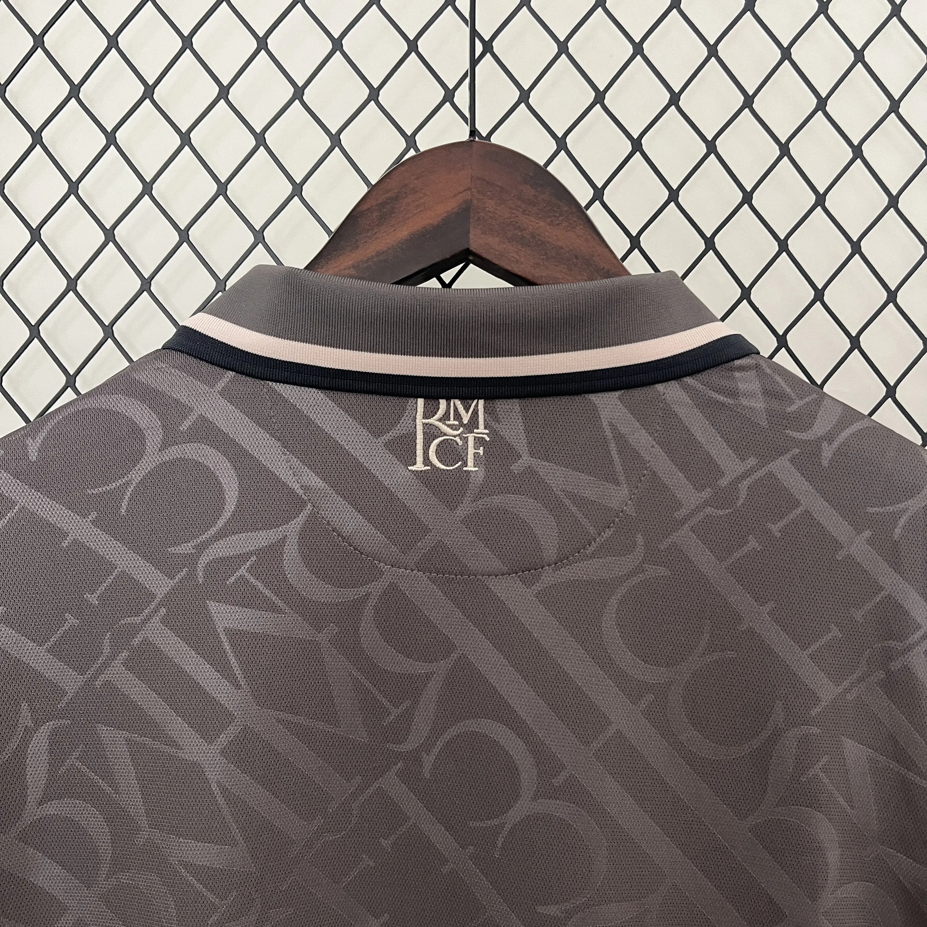 Real Madrid 24-25 Third Jersey - Fans Version - SOCCERDEALSHOP