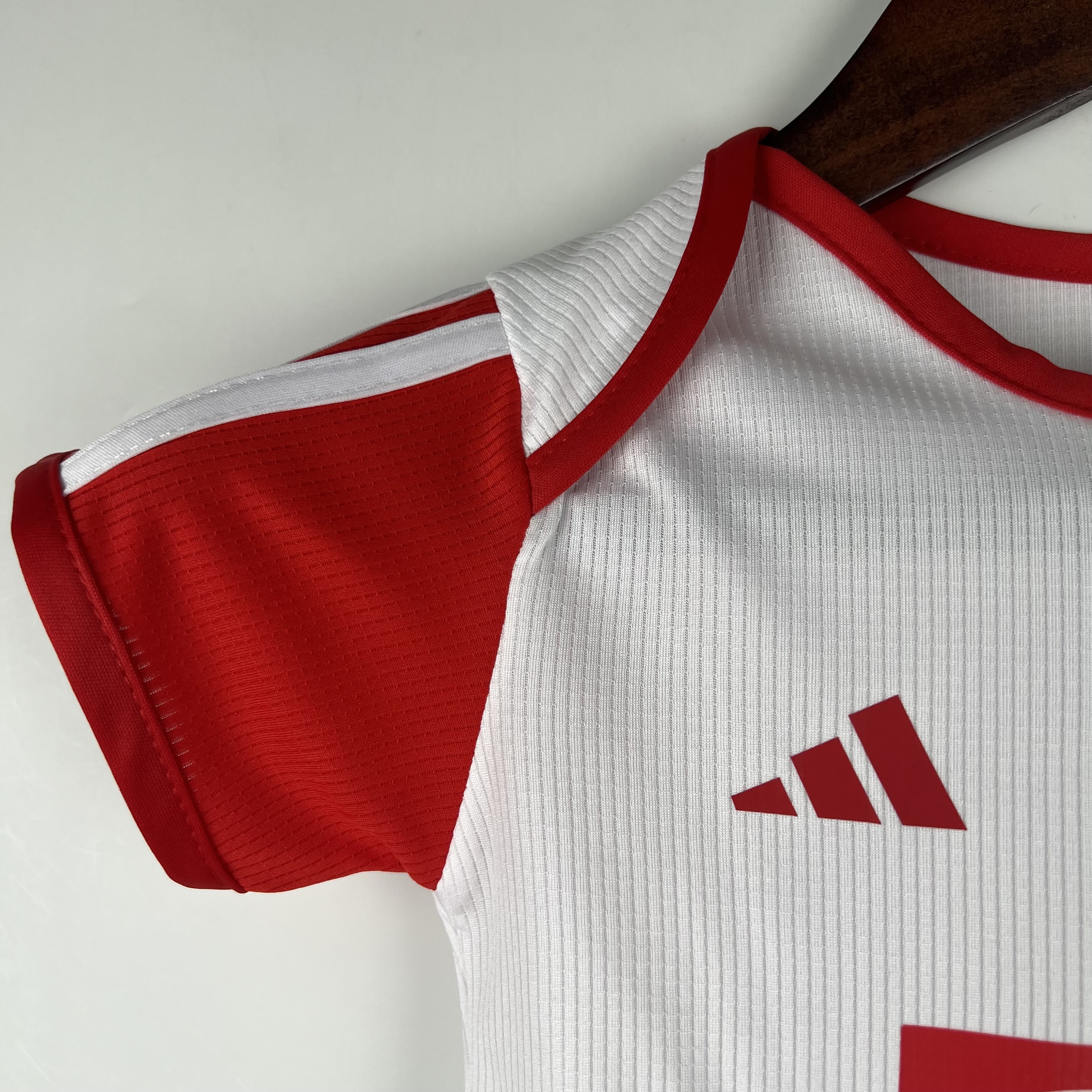 Bayern Munich 23-24 Home Stadium Baby Crawling Suit - SOCCERDEALSHOP