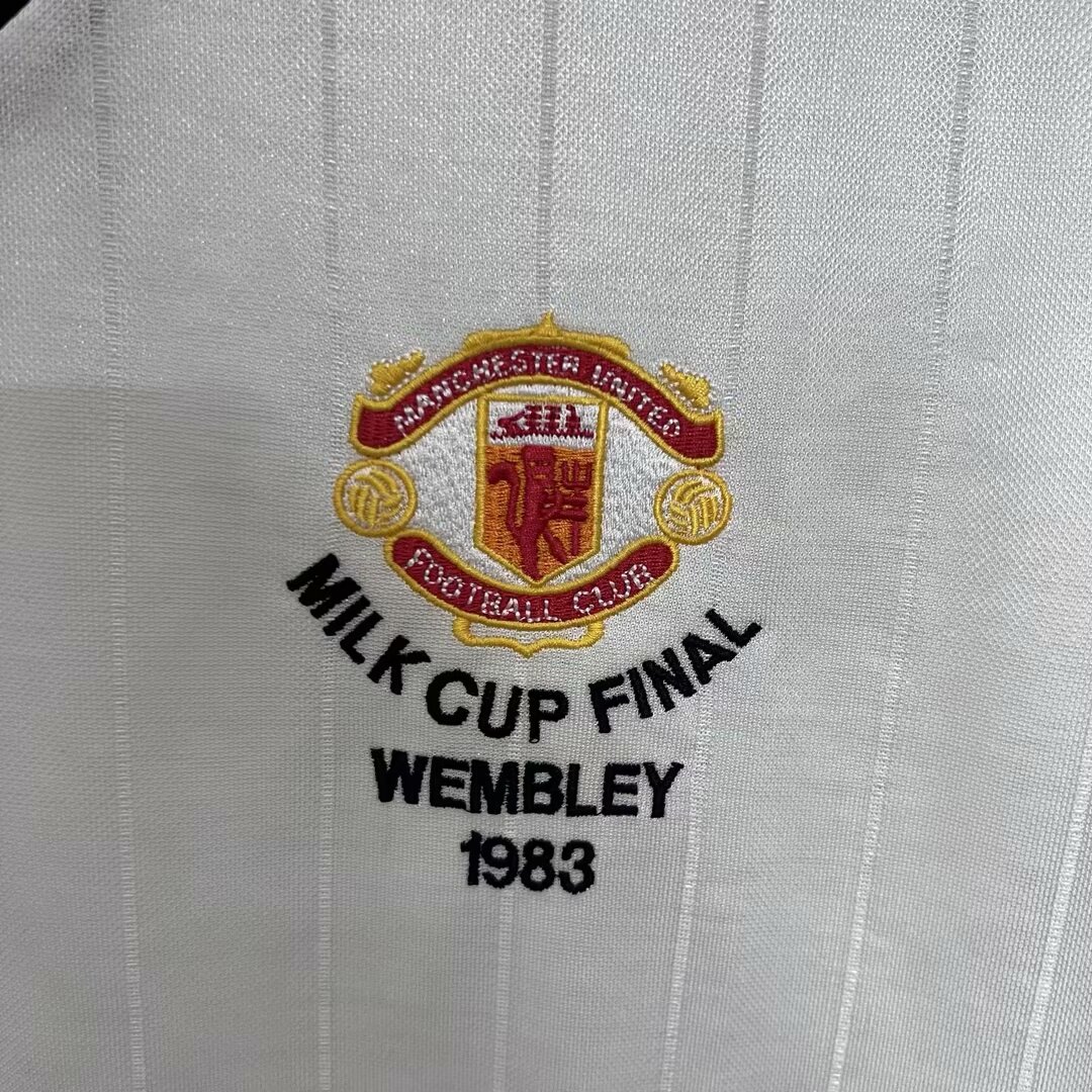 Manchester United Retro 82-84 Away Long Sleeve Jersey League Cup Final - SOCCERDEALSHOP