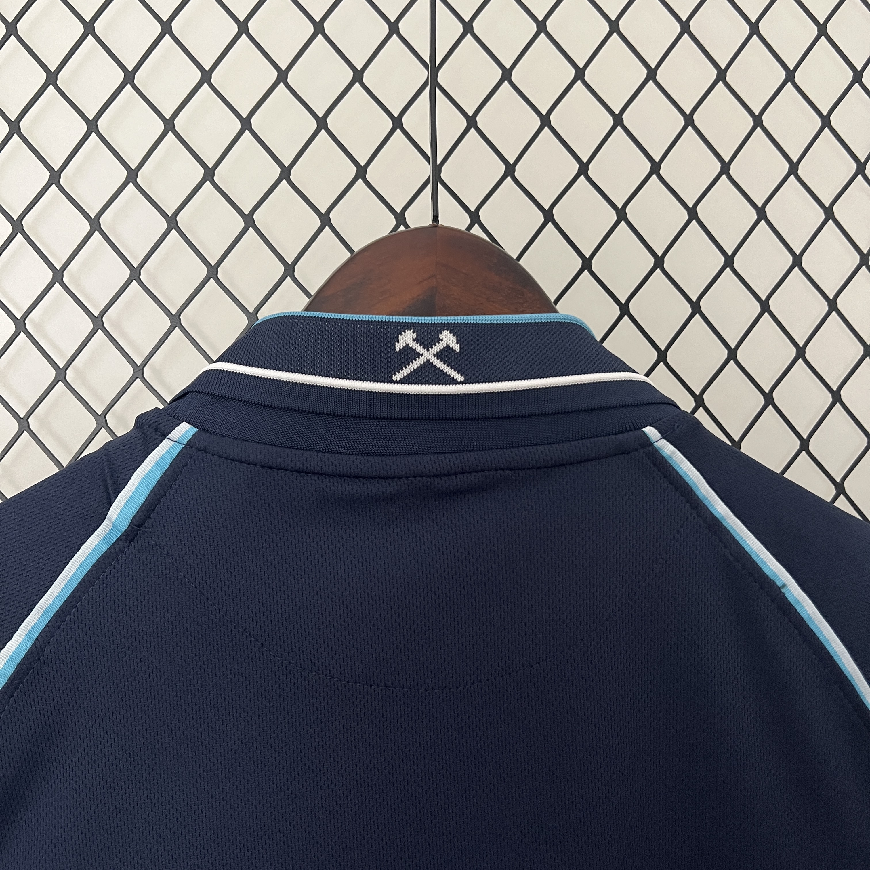 Retro West Ham United 1999-01 Third Jersey - SOCCERDEALSHOP