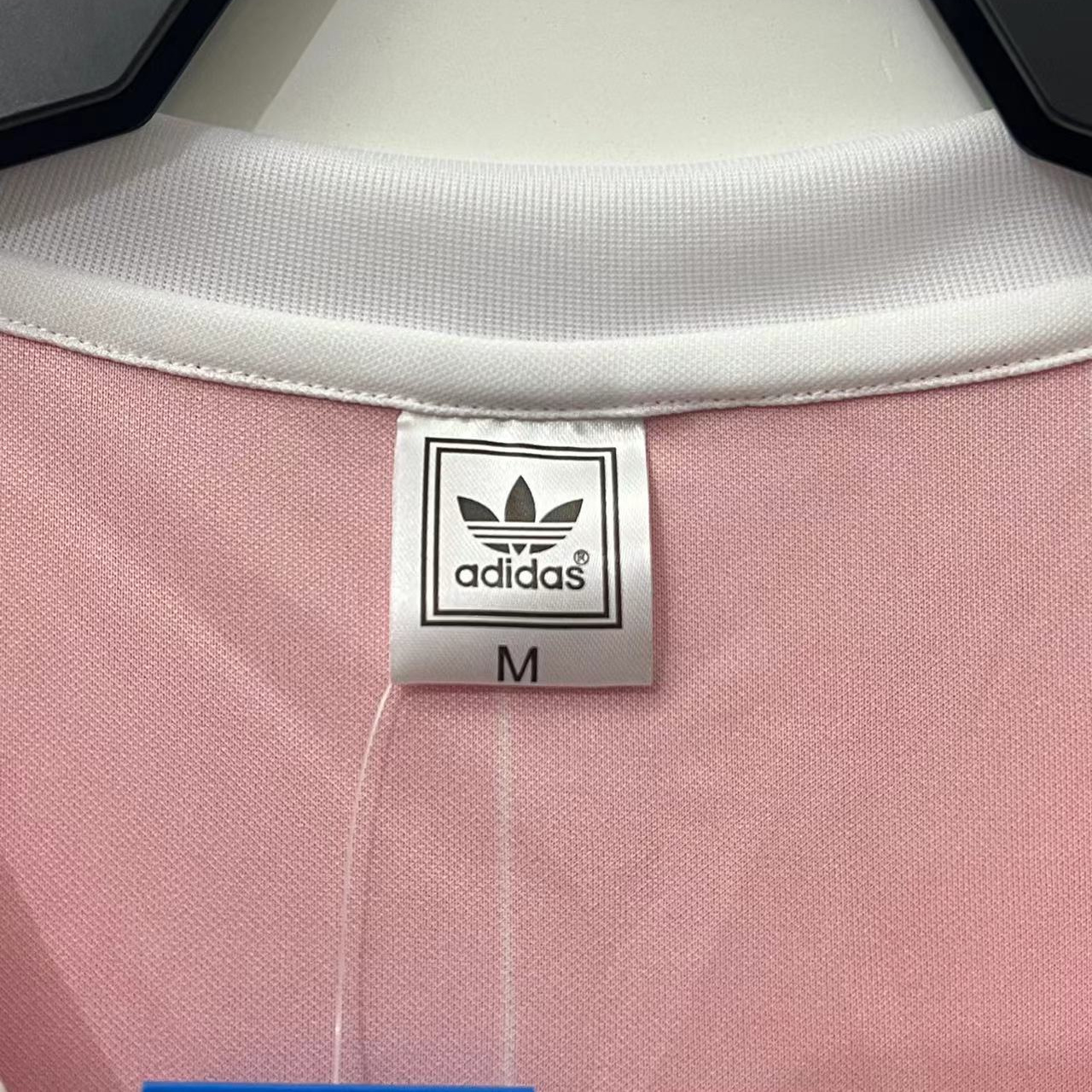 Retro Hamburger SV 83-84 Away Stadium Jersey - SOCCERDEALSHOP