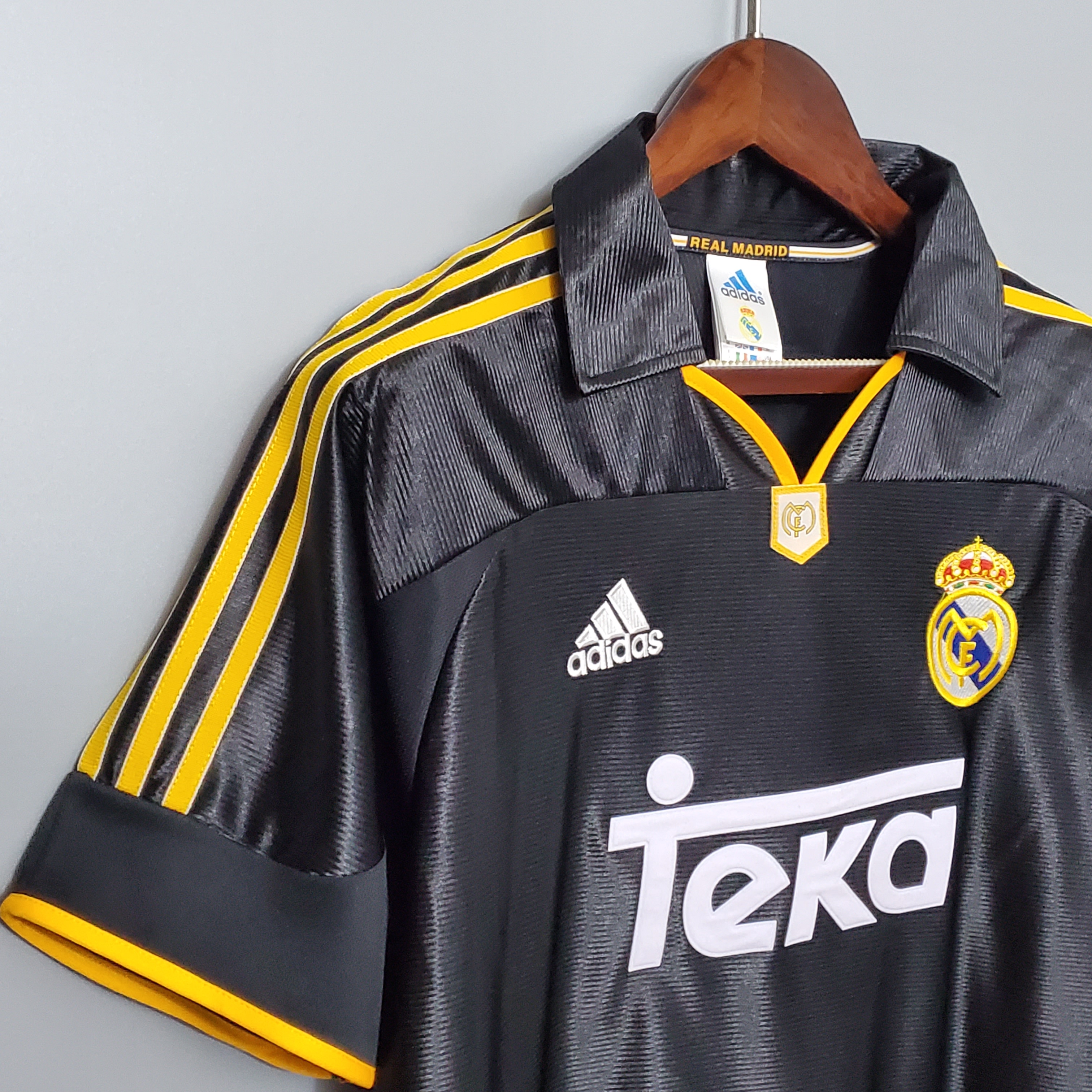 Real Madrid Retro 98-99 Away Jersey - SOCCERDEALSHOP