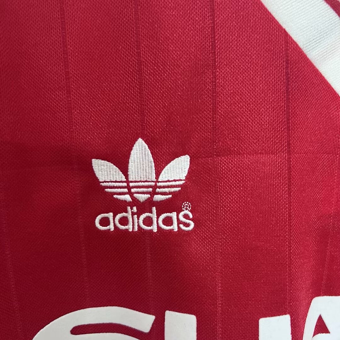 Manchester United Retro 82-83 Home Stadium Jersey - SOCCERDEALSHOP