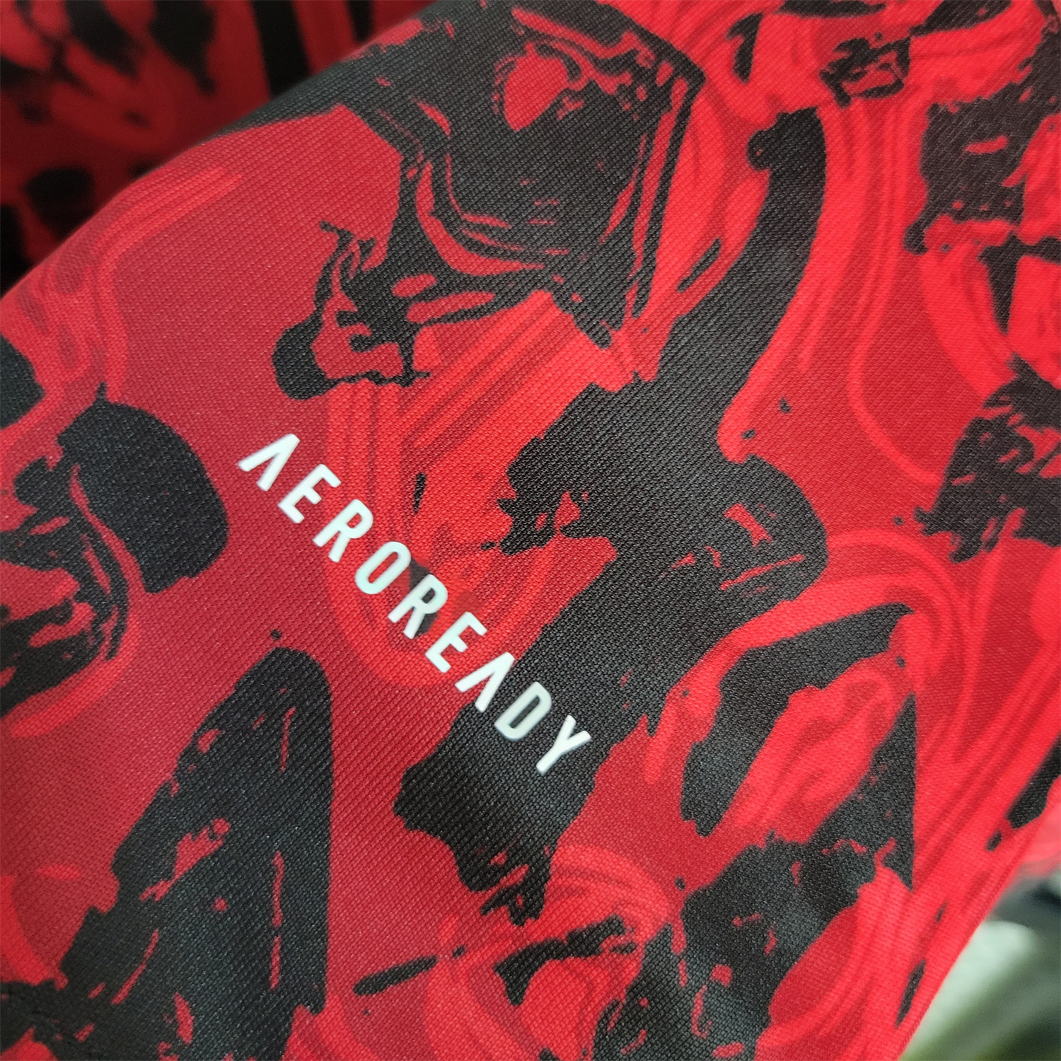 Manchester United 23-24 Red Black Training Jersey - Fans Version - SOCCERDEALSHOP