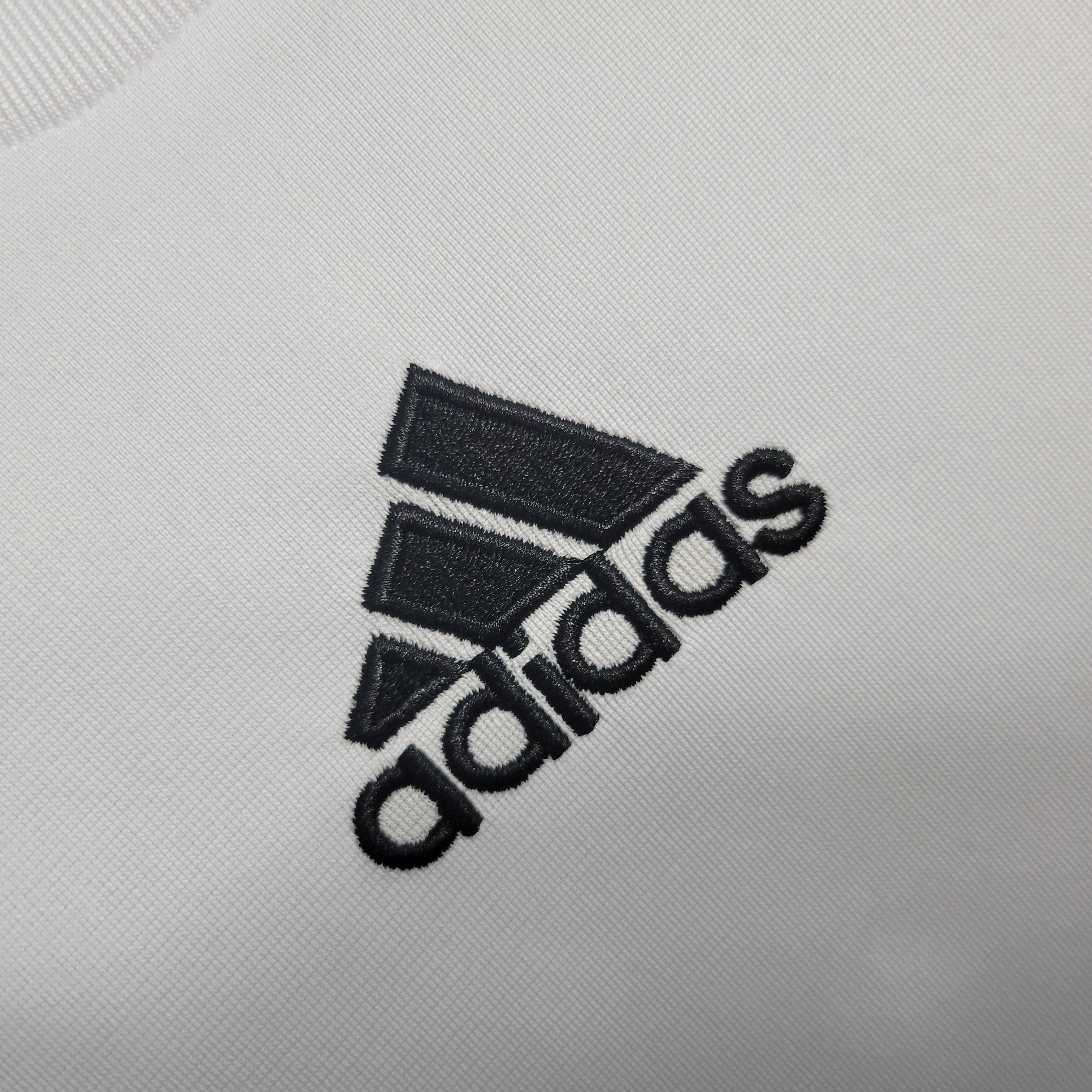 Retro Real Madrid 09-10 Home Stadium Jersey - SOCCERDEALSHOP